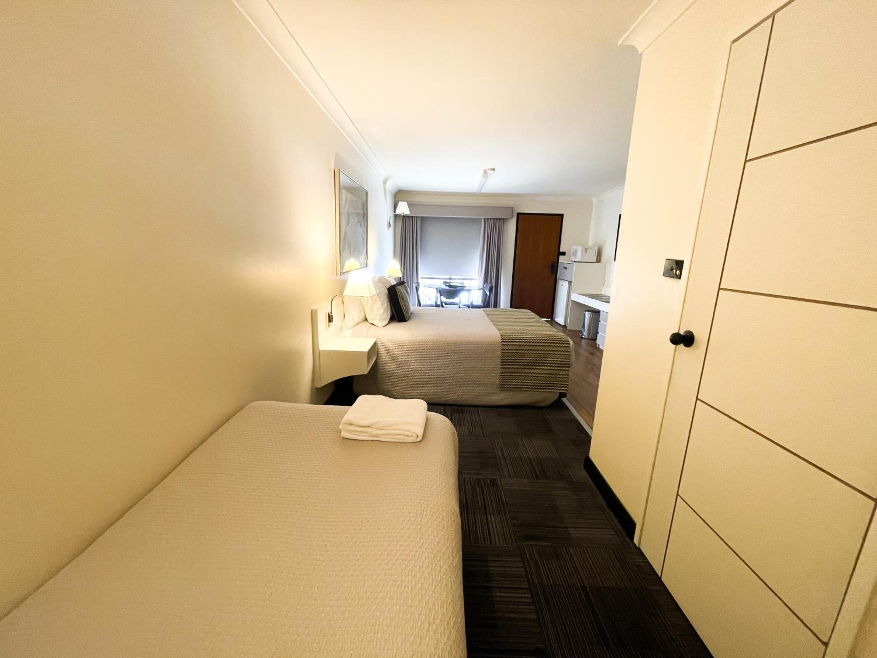 Standard Twin Room photo 3