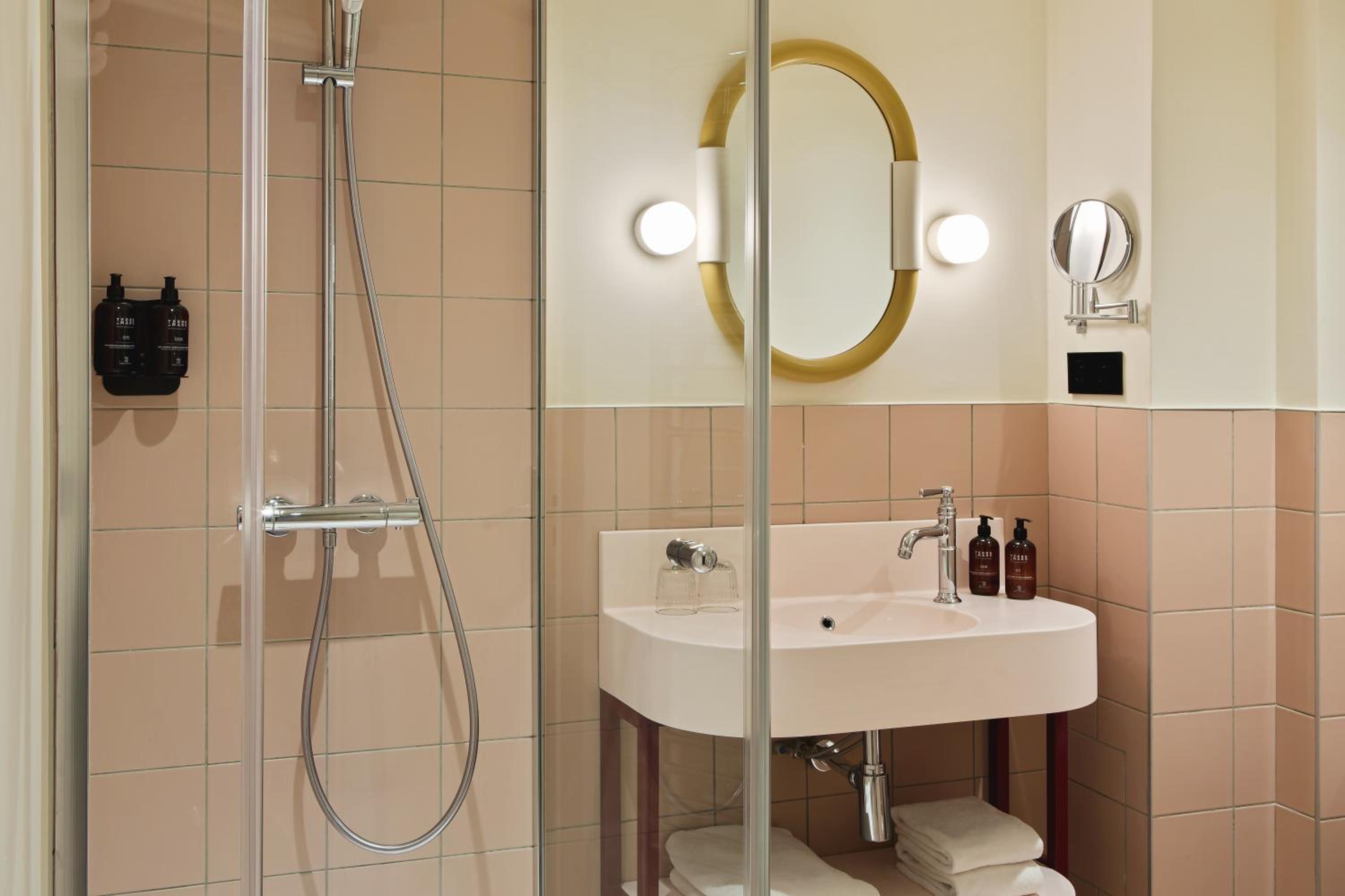 Classic Room – Florida Rose Double