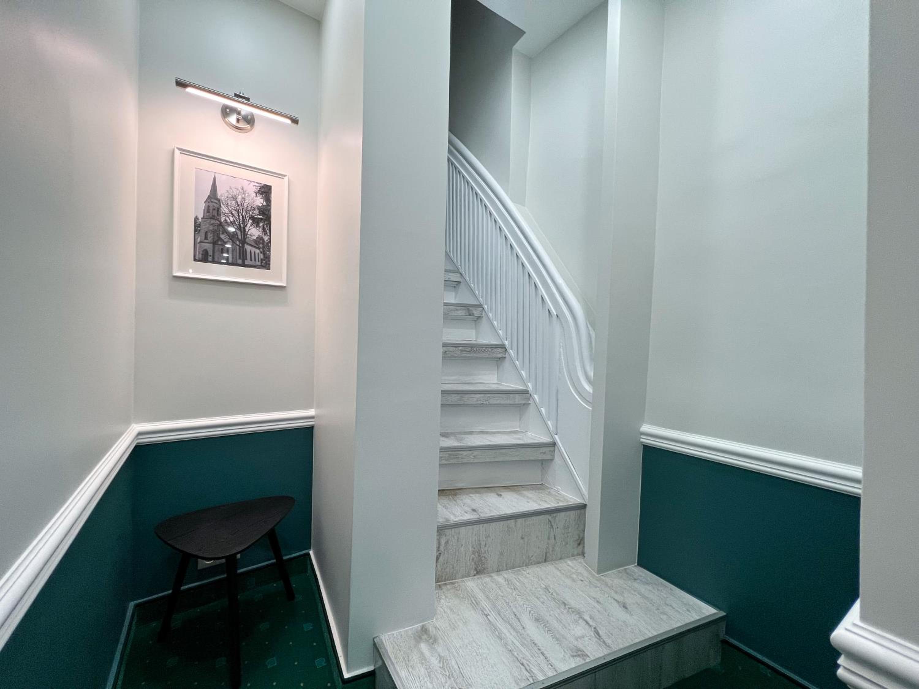 Suite - Photo 14