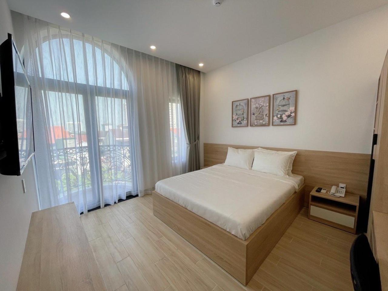 Deluxe Double Room with Balcony