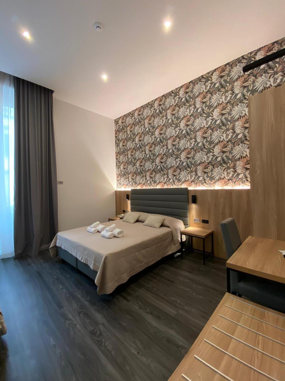 Double or Twin Room - Photo 6