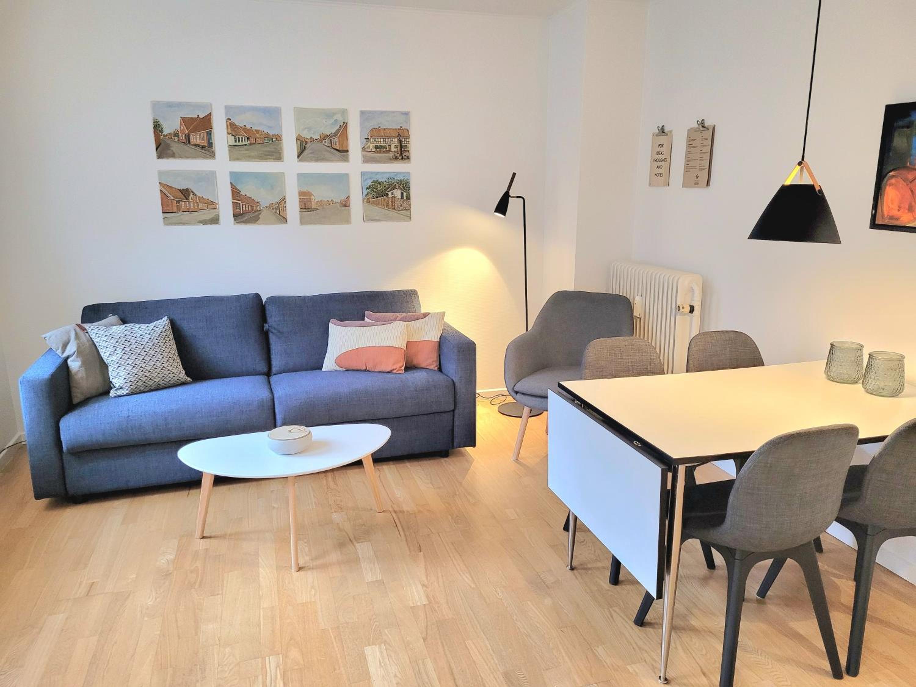 One-Bedroom Apartment - Photo 1