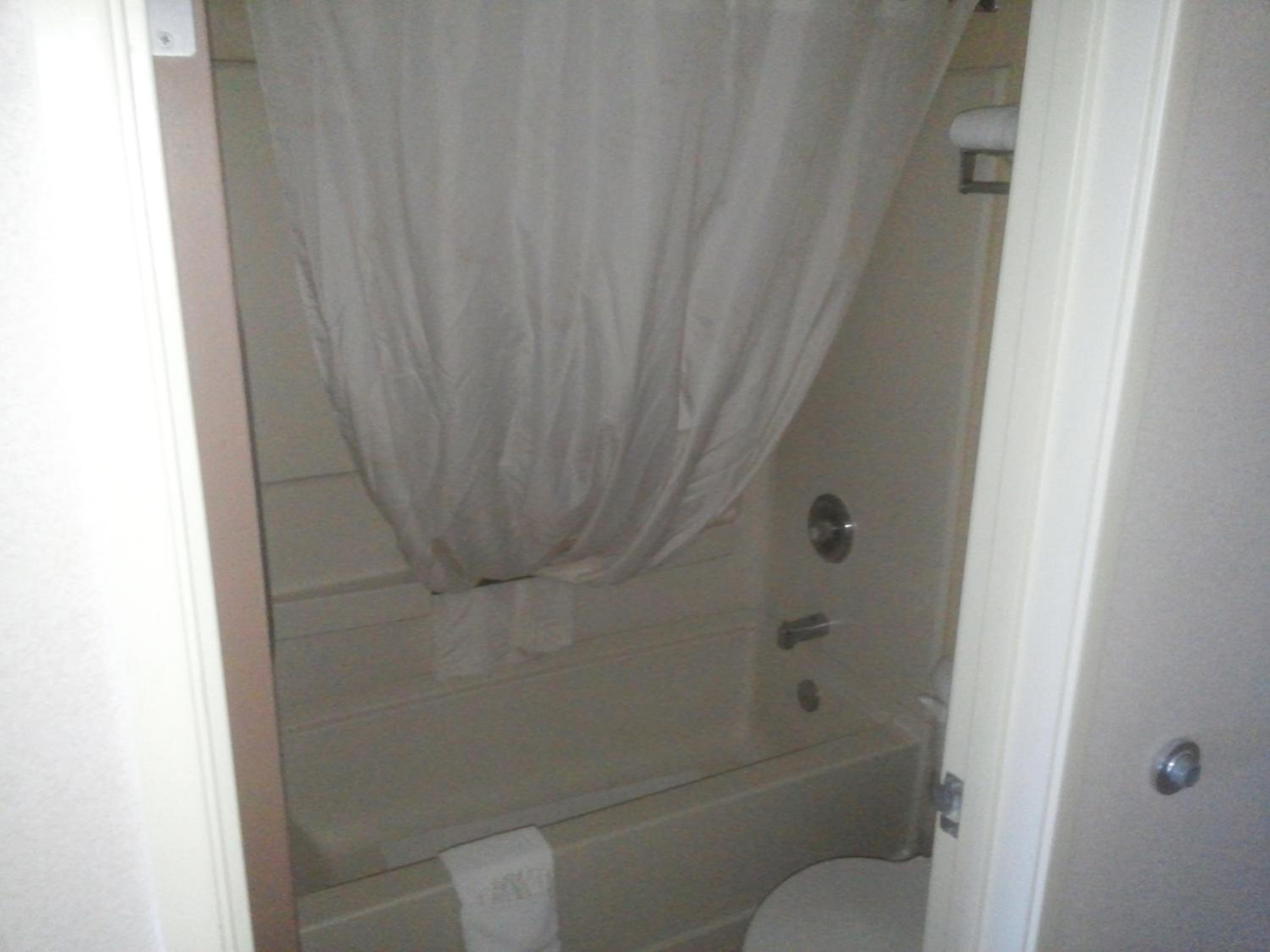 King Room - Non-Smoking - Photo 3