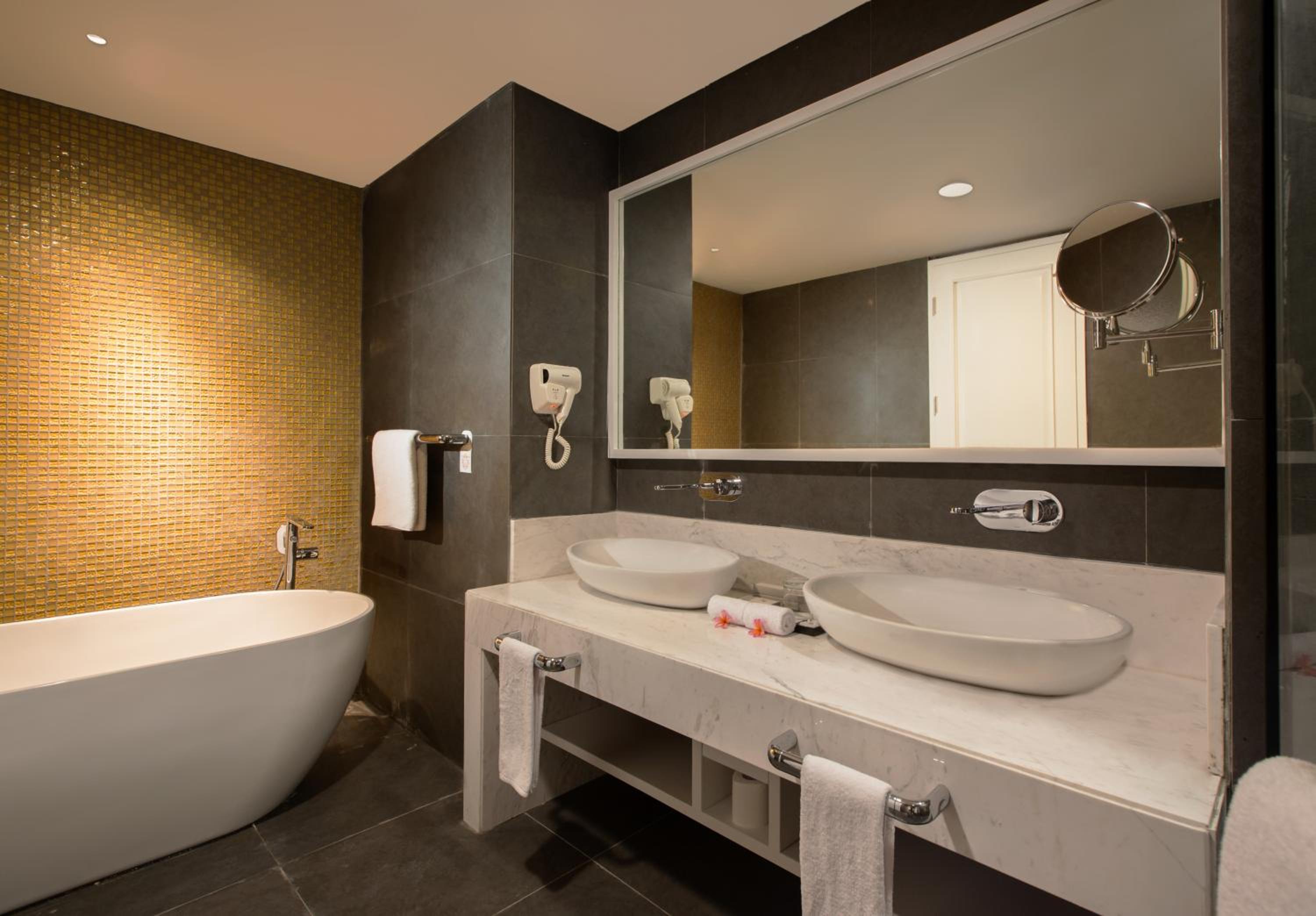 Executive Suite photo 2