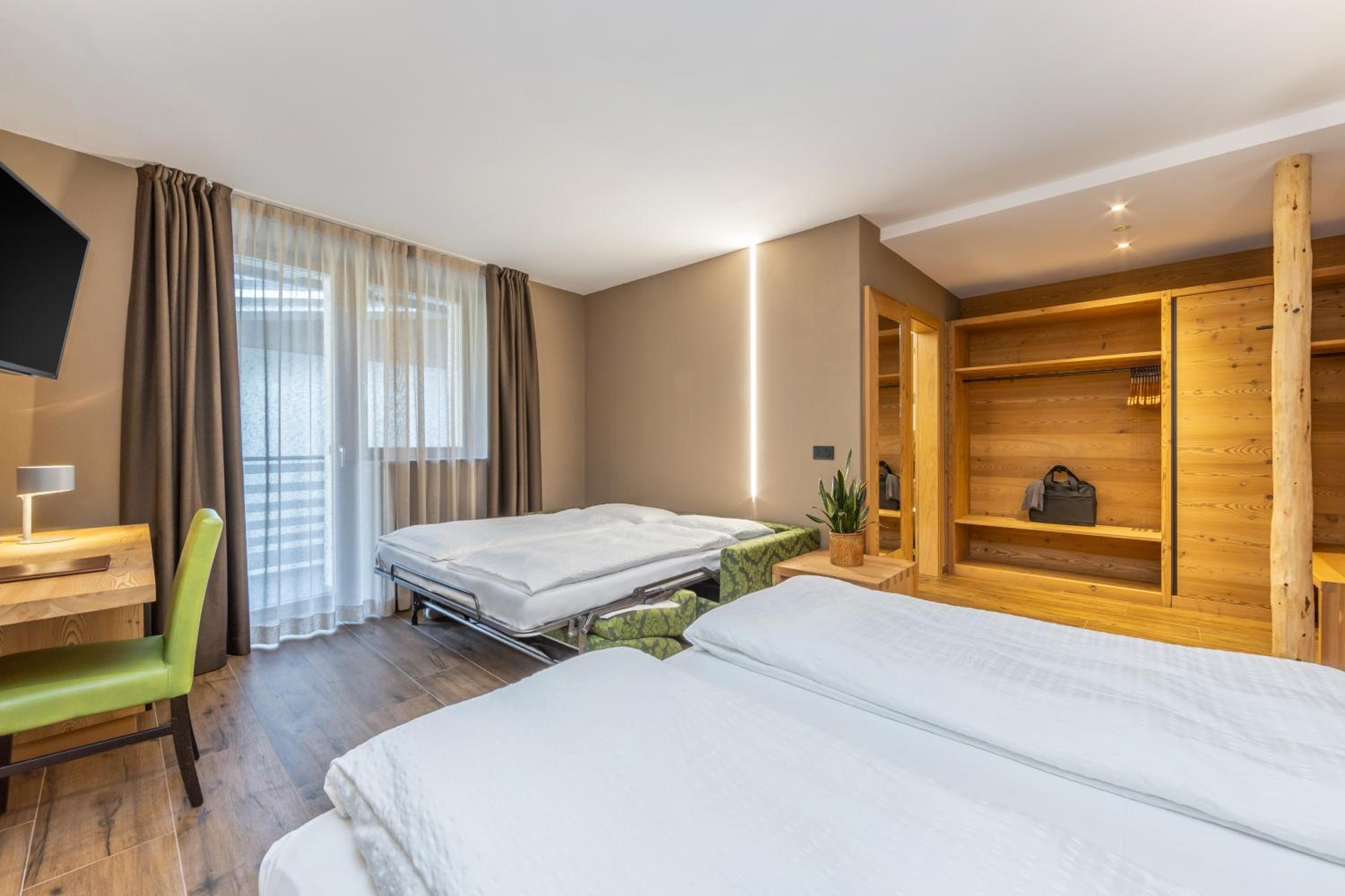 Junior Suite with Balcony photo 3