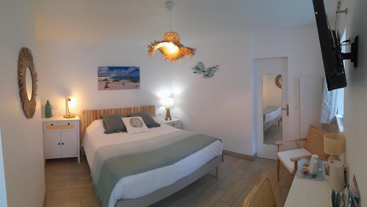 Double Room with Private Bathroom photo 2