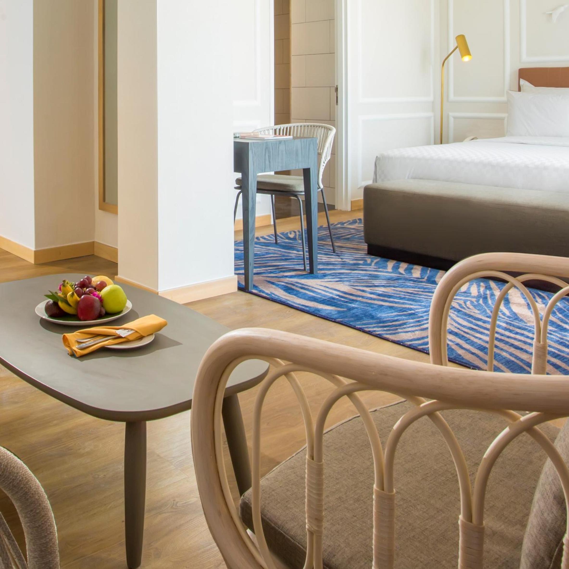 Business Suite photo 3
