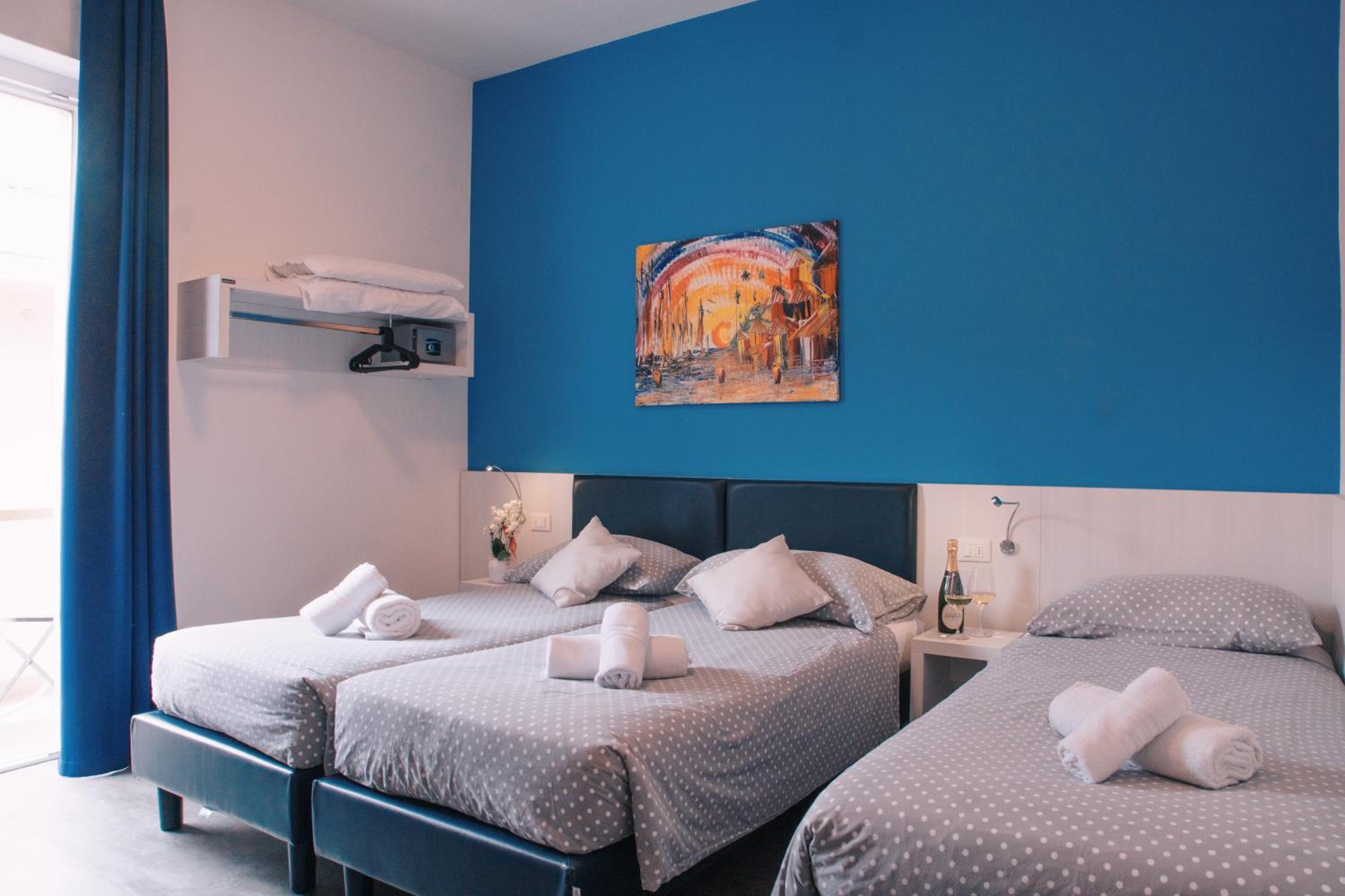 Superior Triple Room photo 2