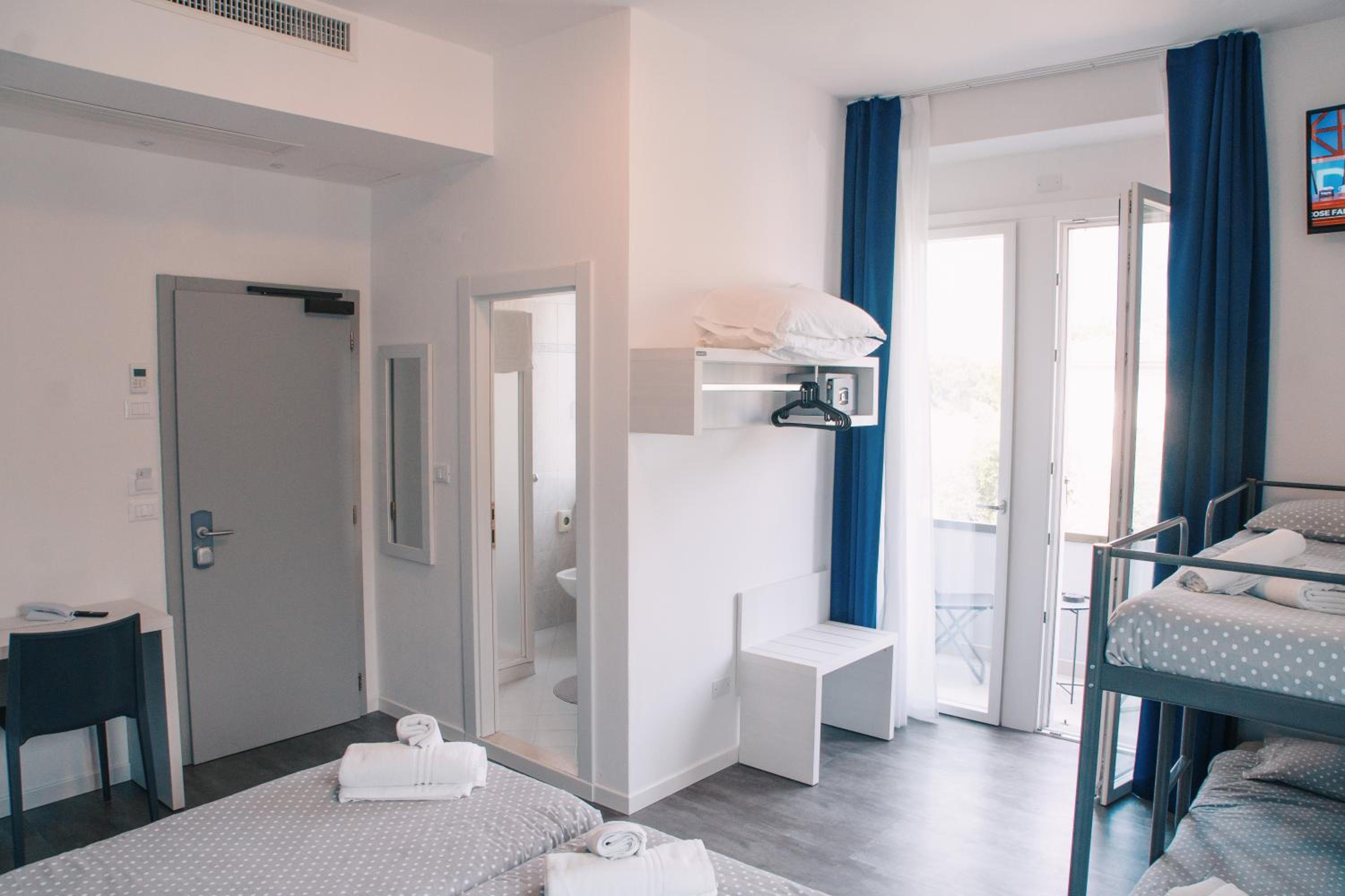 Quadruple Room photo 2