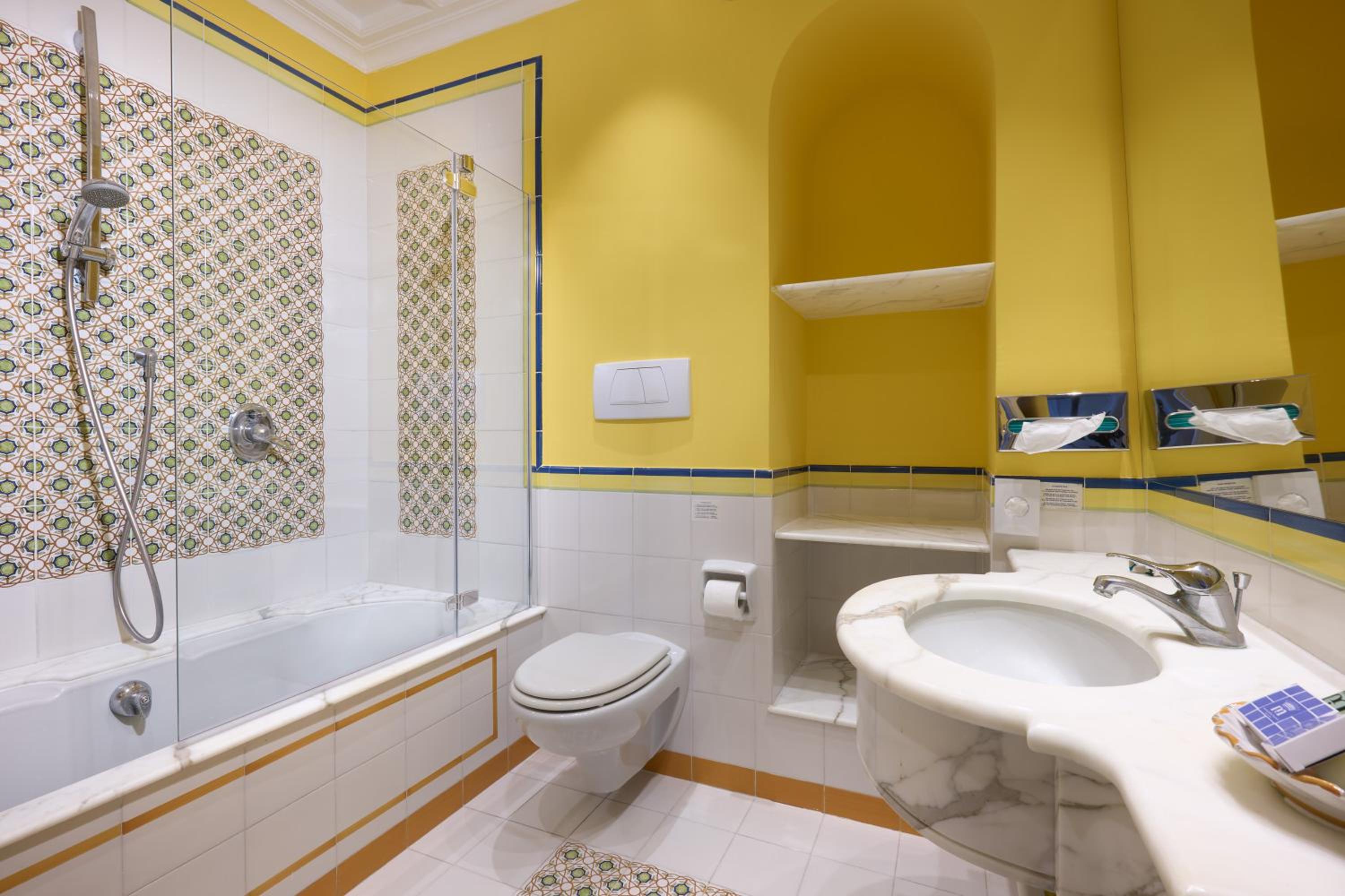 Superior Double or Twin Room - Photo 4