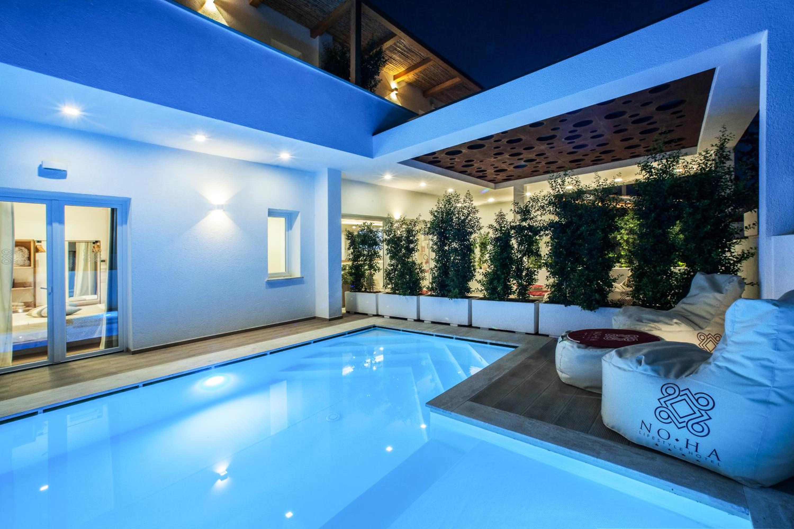 Deluxe Double or Twin Room with Pool Access - Photo 20
