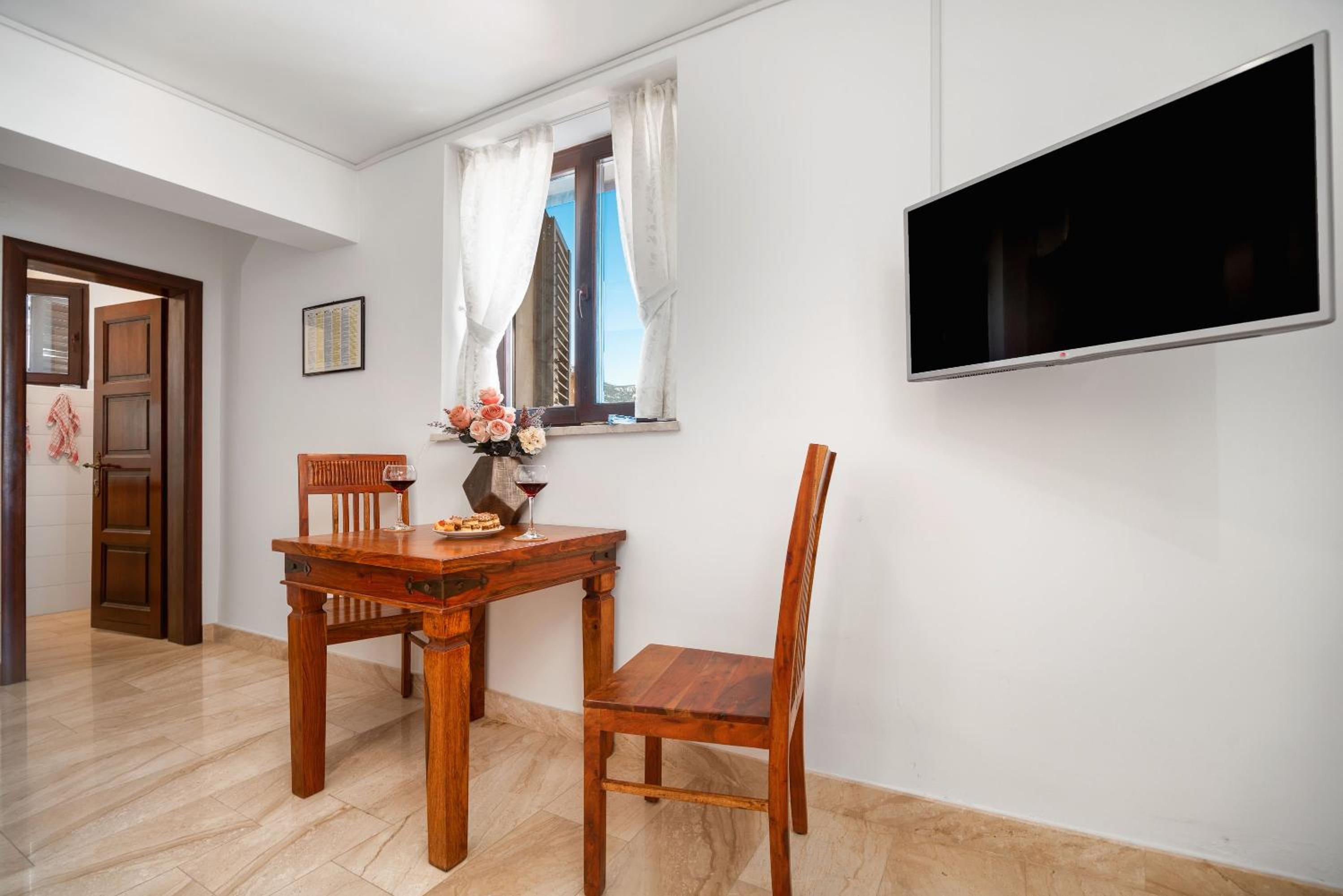 Apartment with Sea View photo 2
