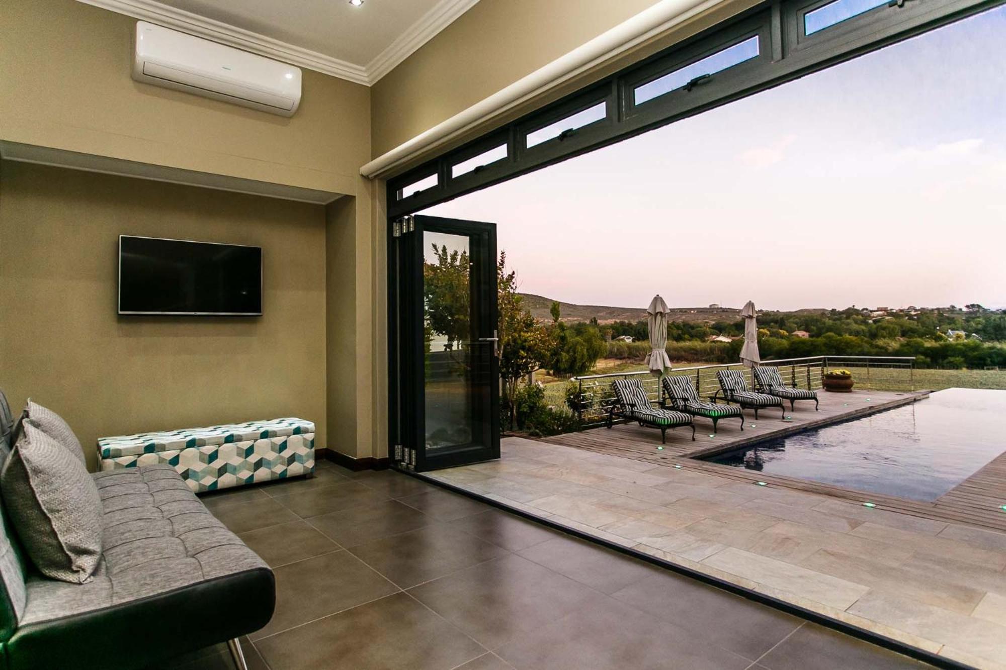 Suite With Pool View photo 3