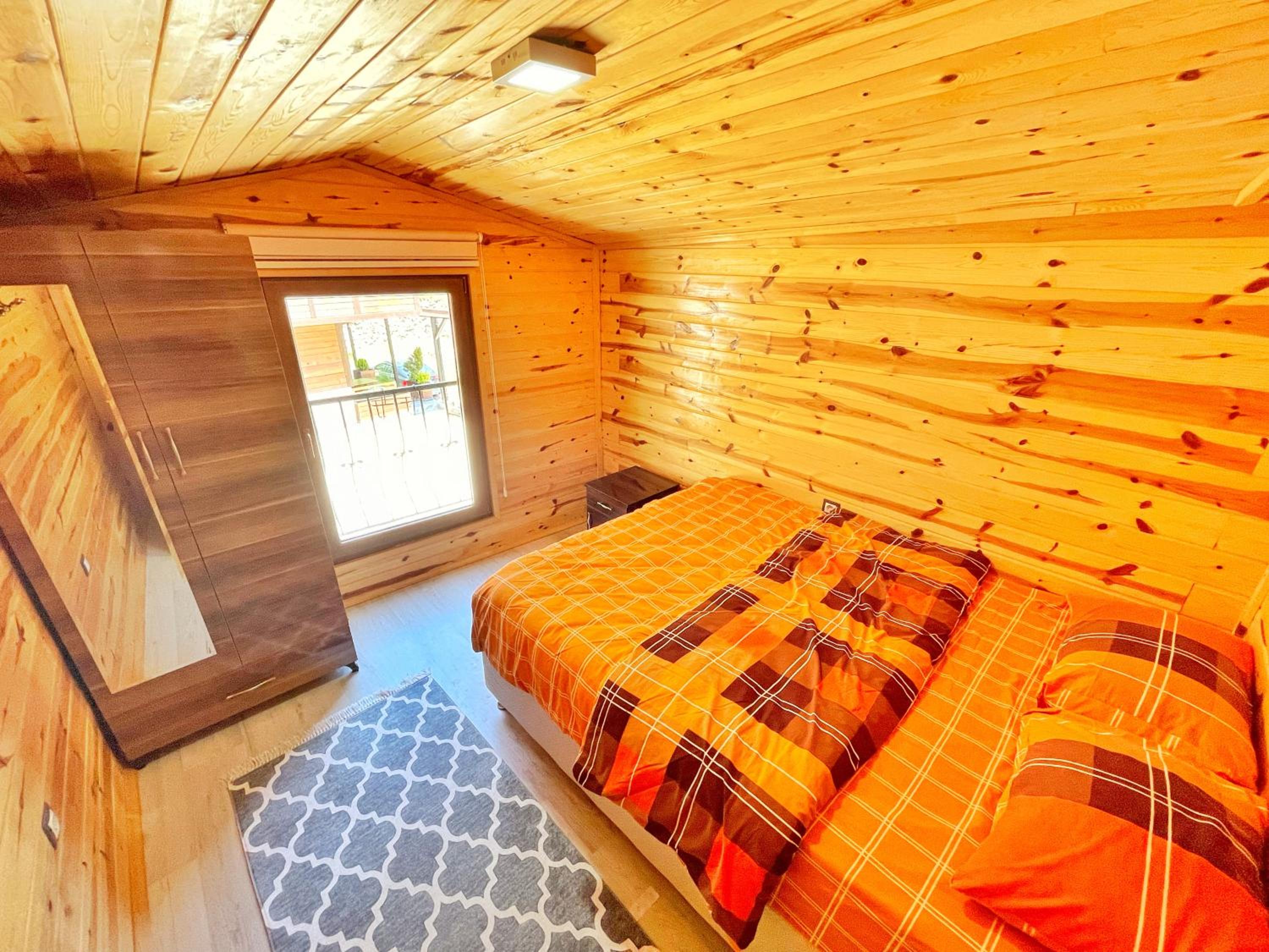 Apartment with Lake View photo 3