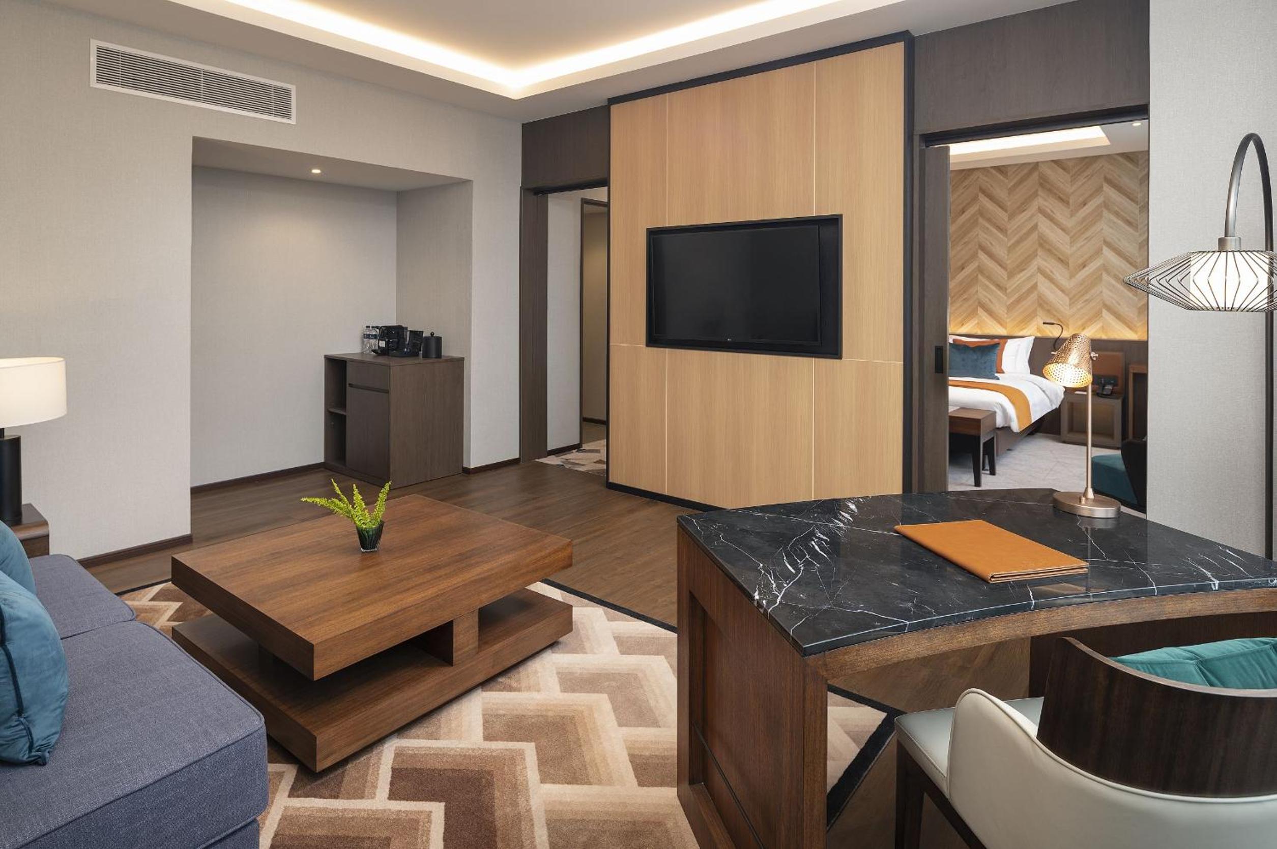 Business Suite King - Photo 3