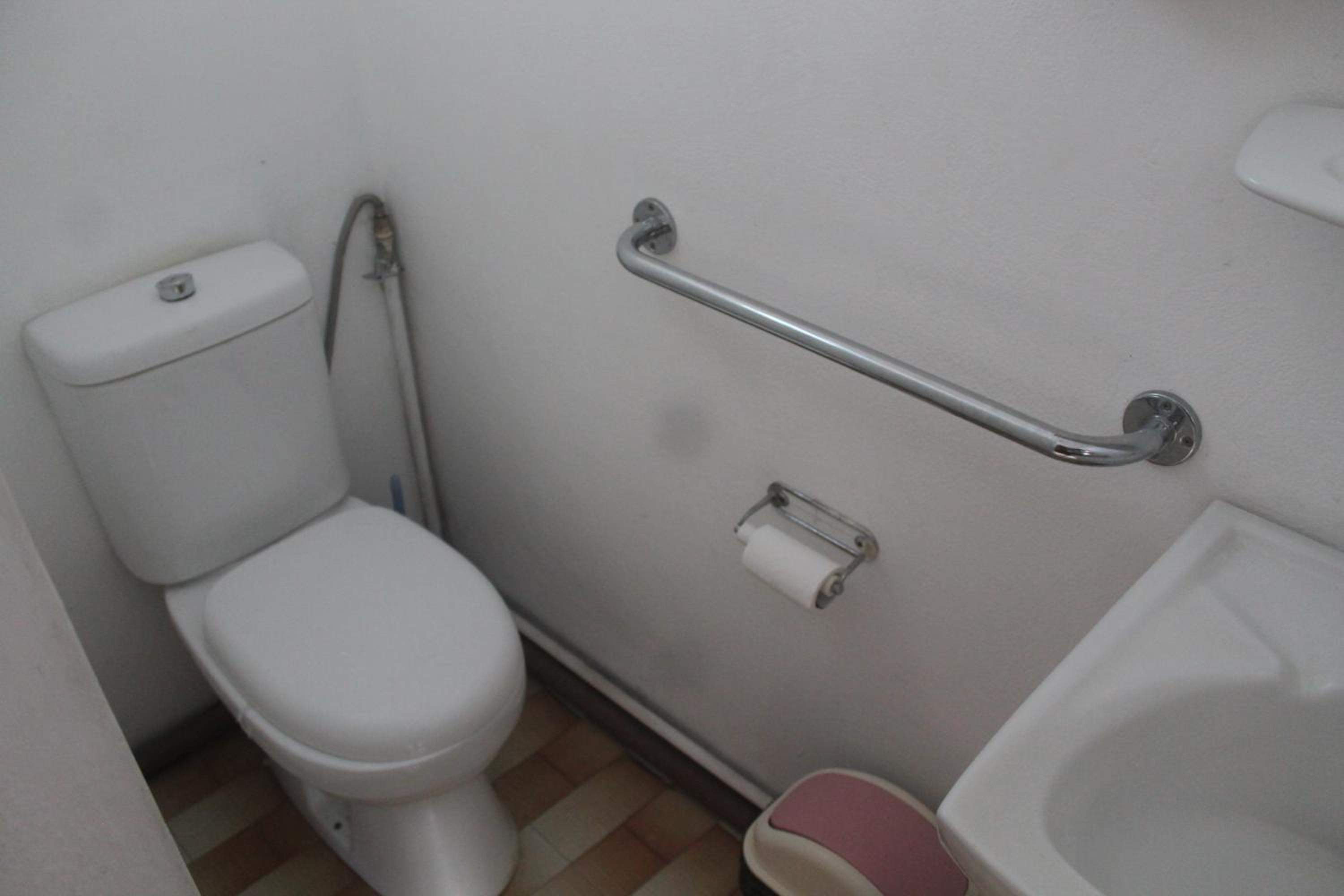 Twin Room with Private Bathroom