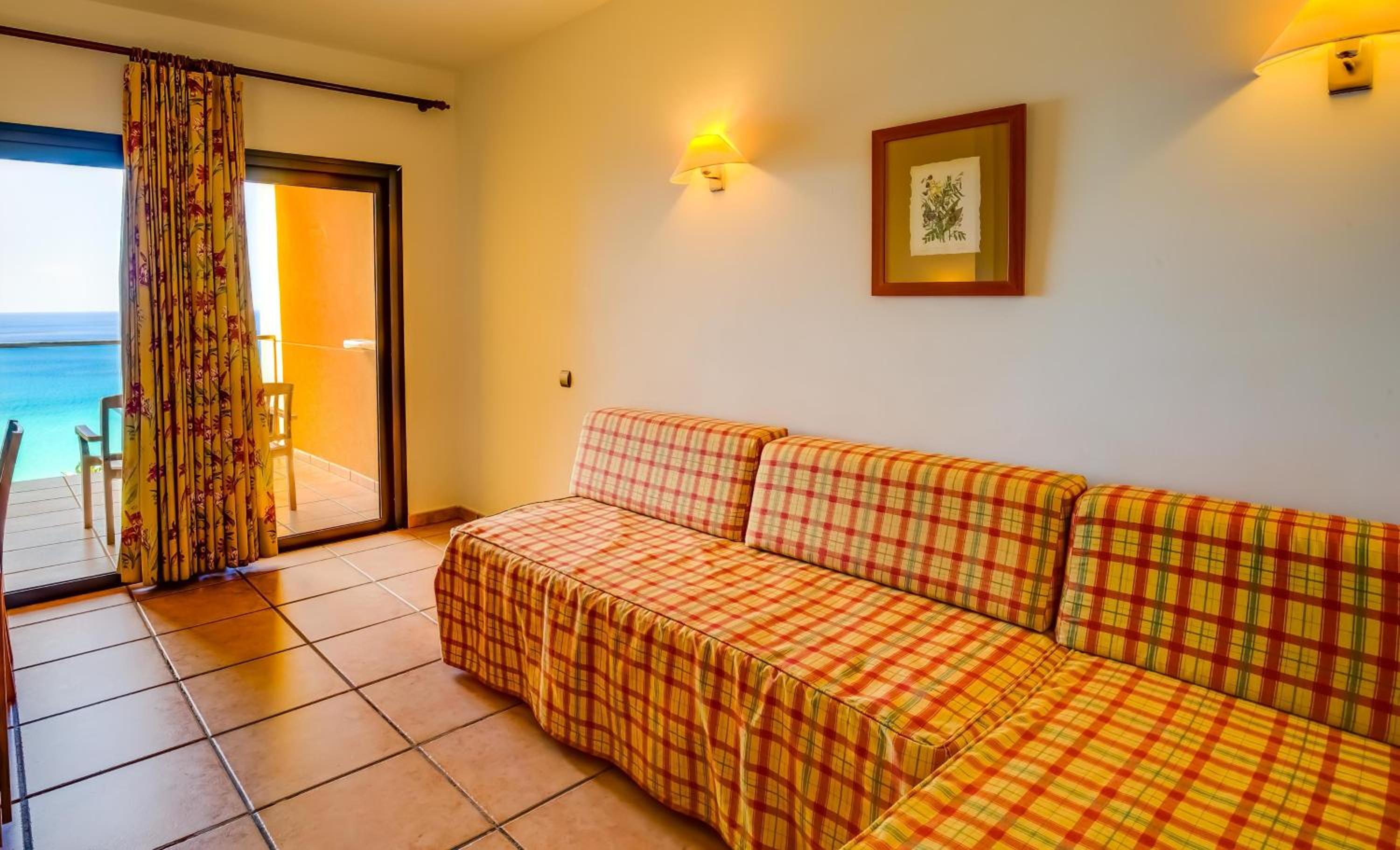 Family Room with Sea View photo 2