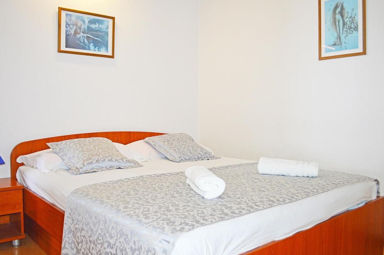 Deluxe Double Room with Balcony and Sea View photo 2