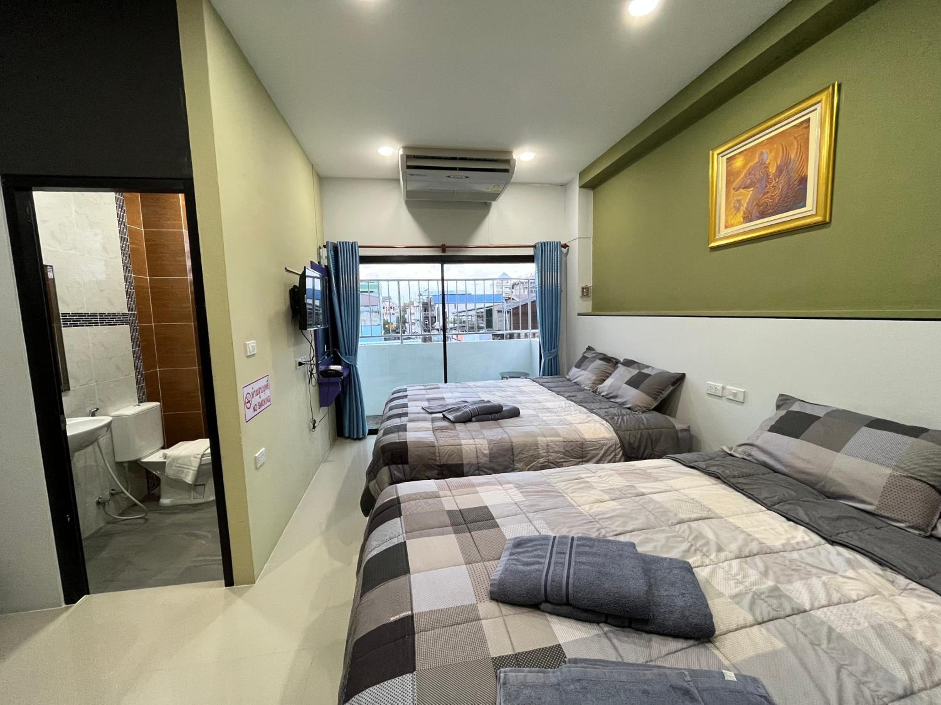 King Room with Two King Beds - Photo 9