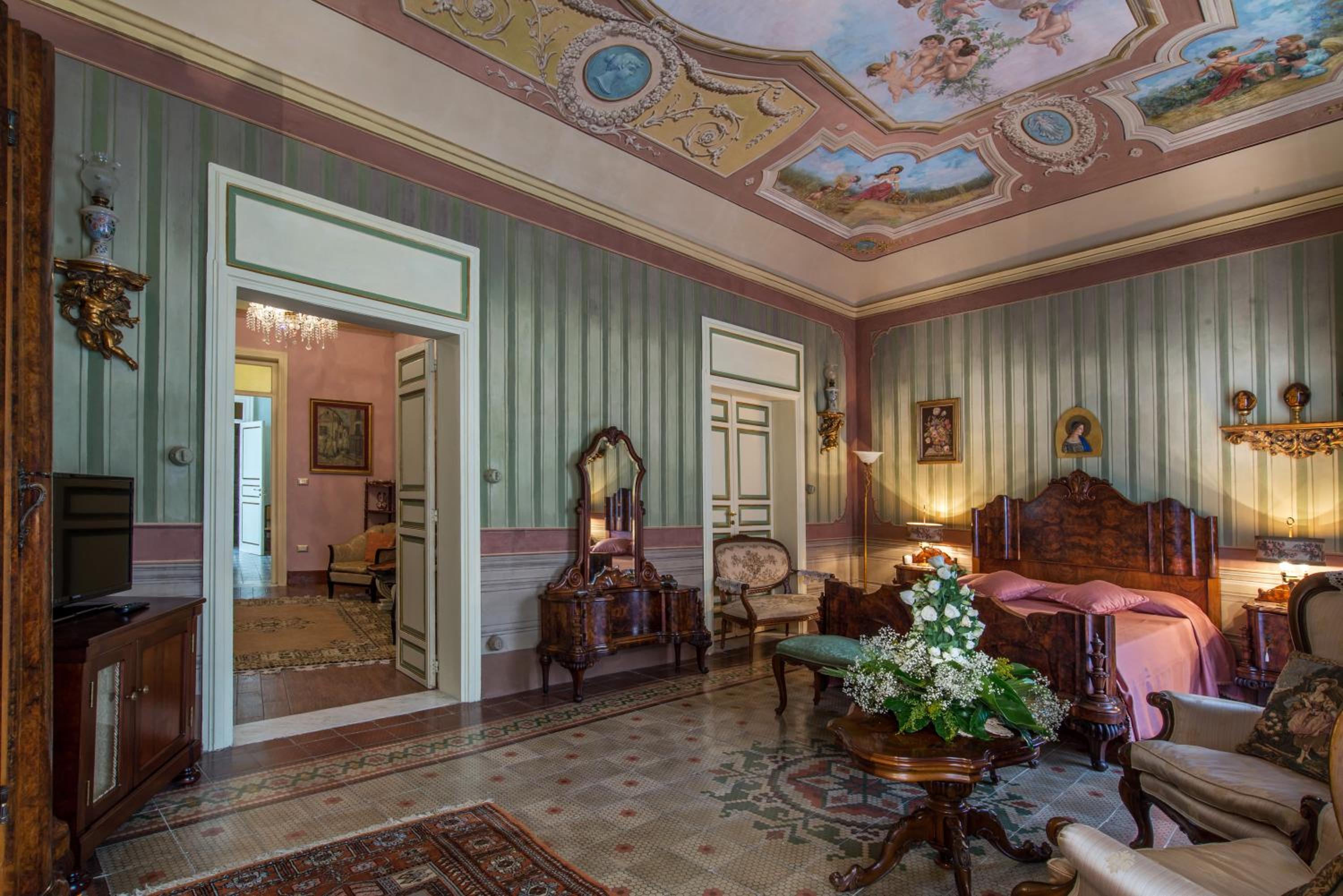 Deluxe Suite photo 1