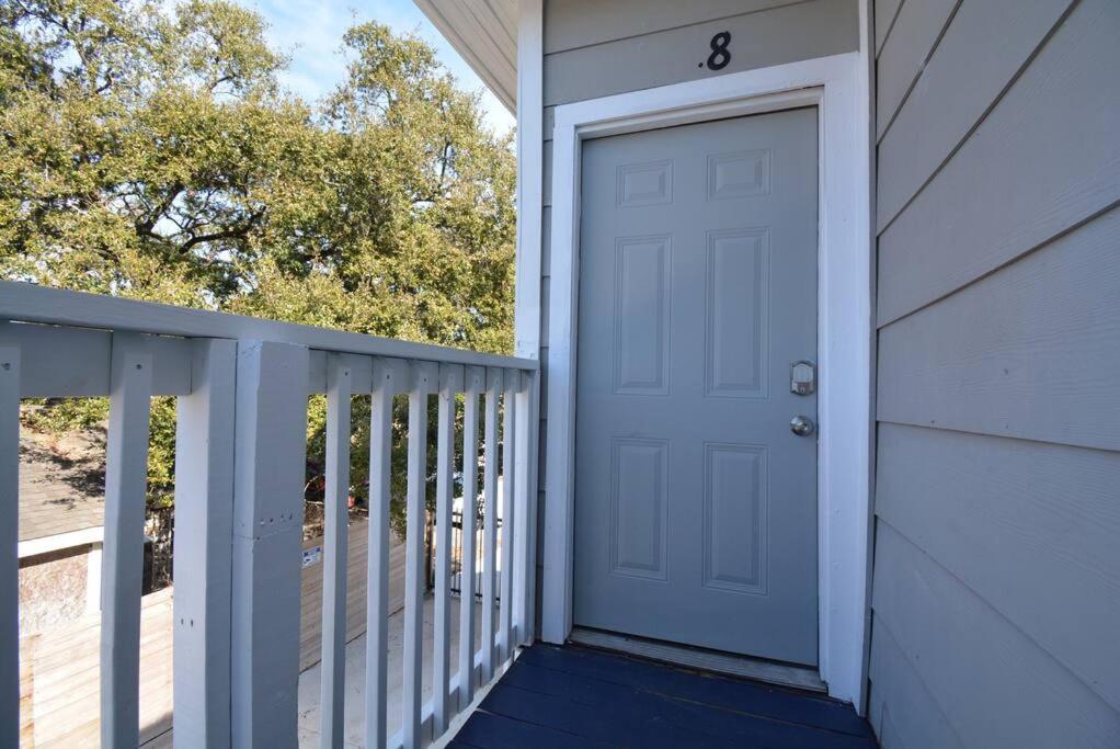 One-Bedroom Apartment - Photo 18