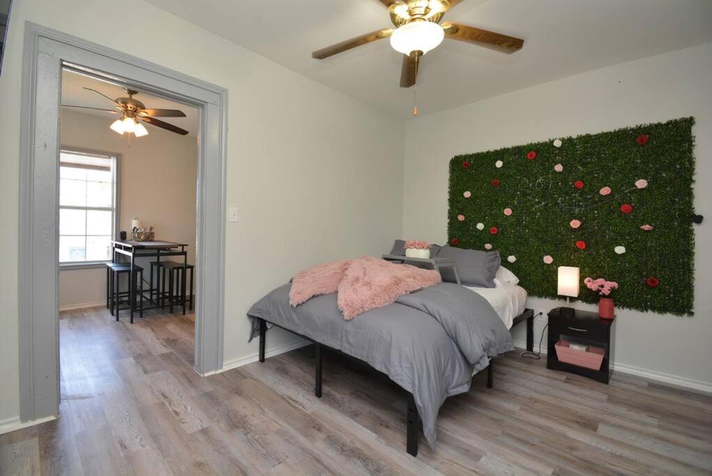 One-Bedroom Apartment - Photo 42