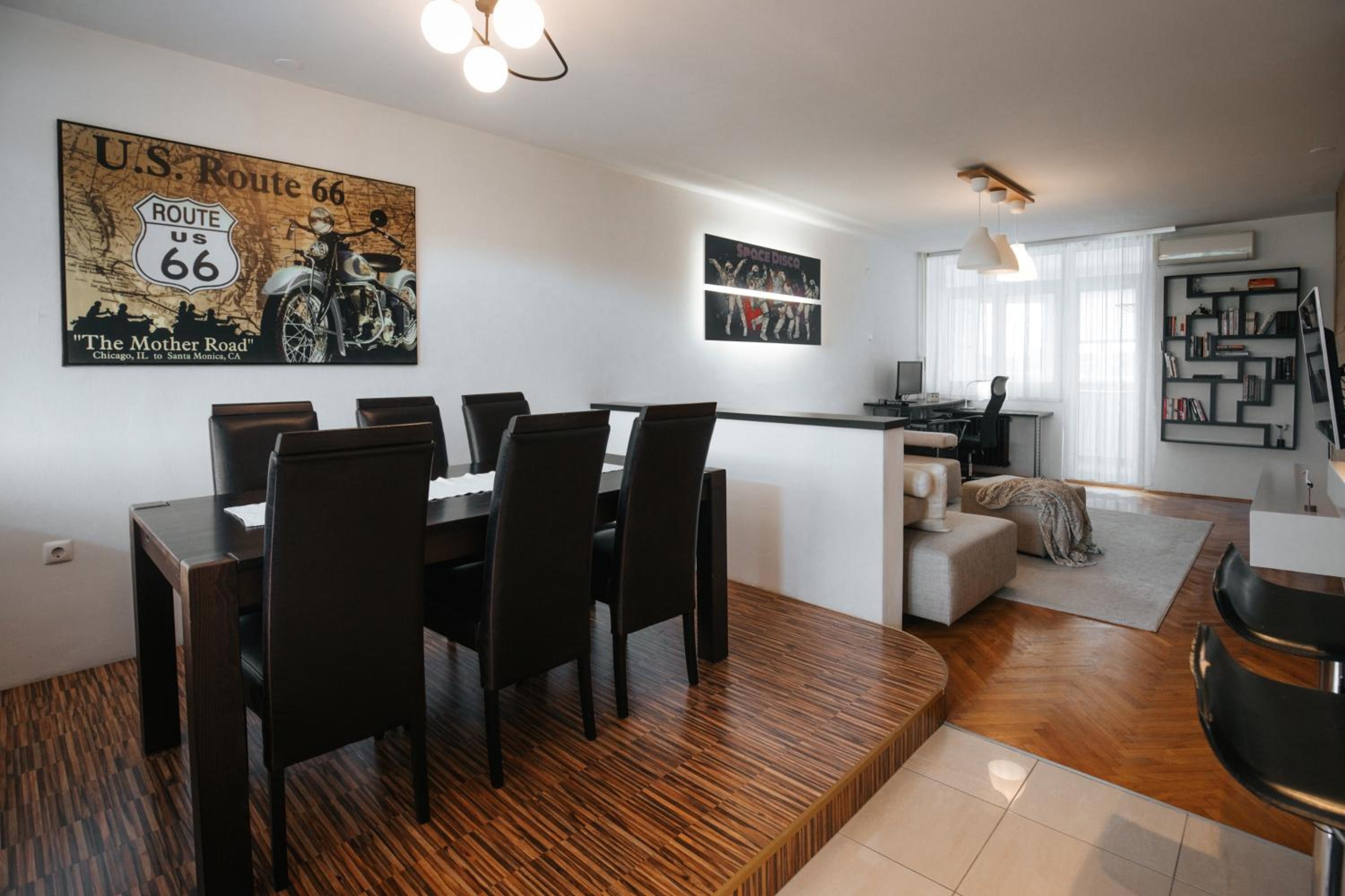 Three-Bedroom Apartment with Water View photo 3