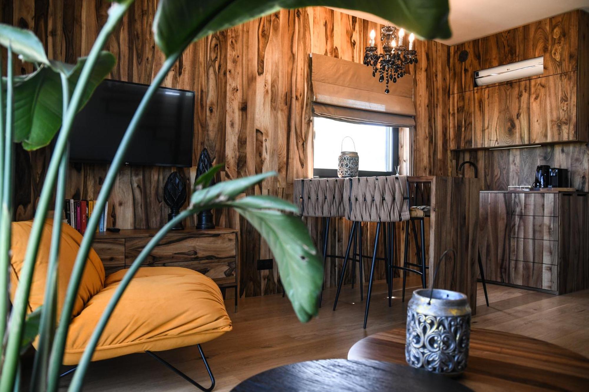 Two-Bedroom Chalet - Photo 2