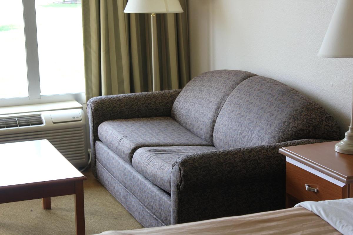 Queen Room - Non-Smoking photo 1