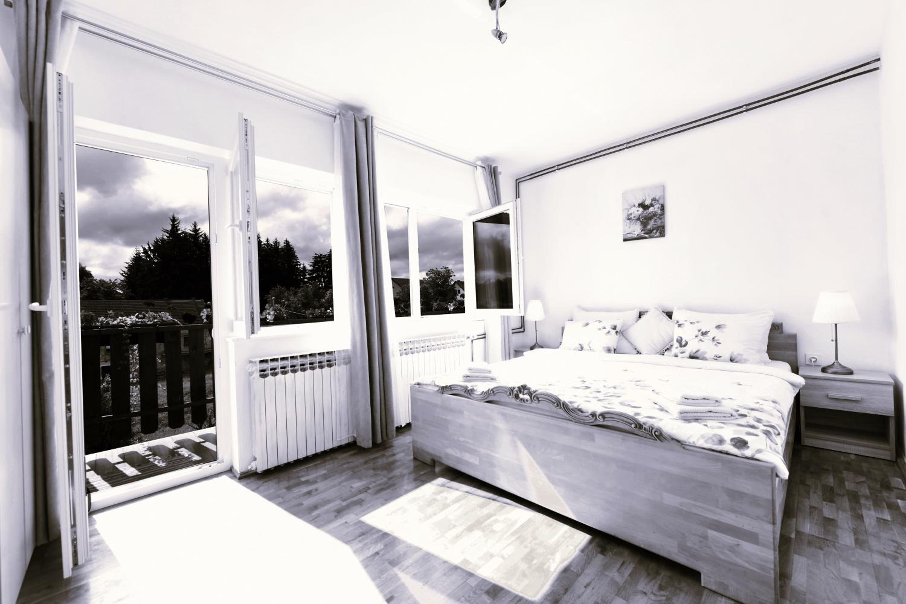 Two-Bedroom Apartment - Photo 6