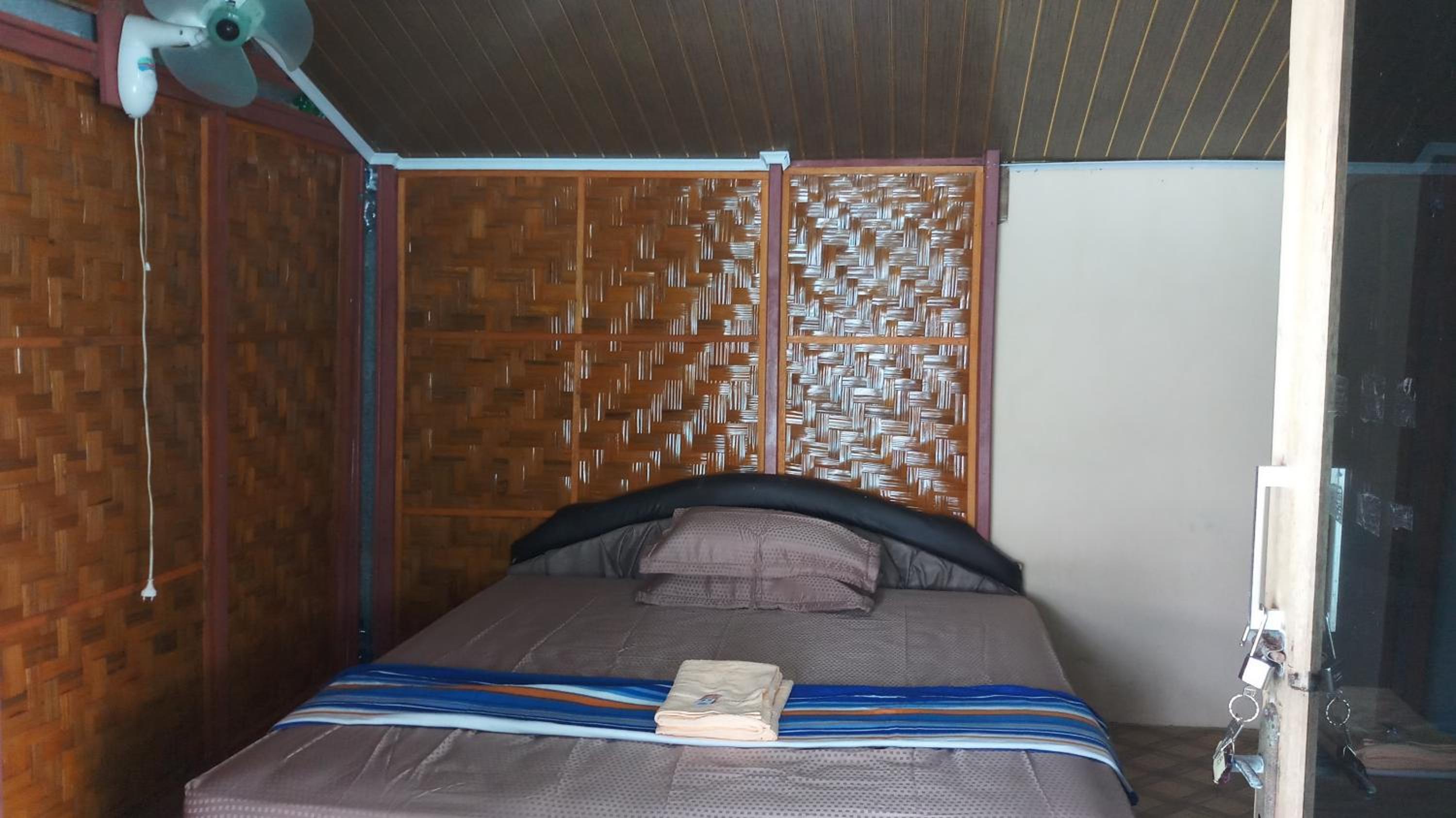 One-Bedroom House photo 1