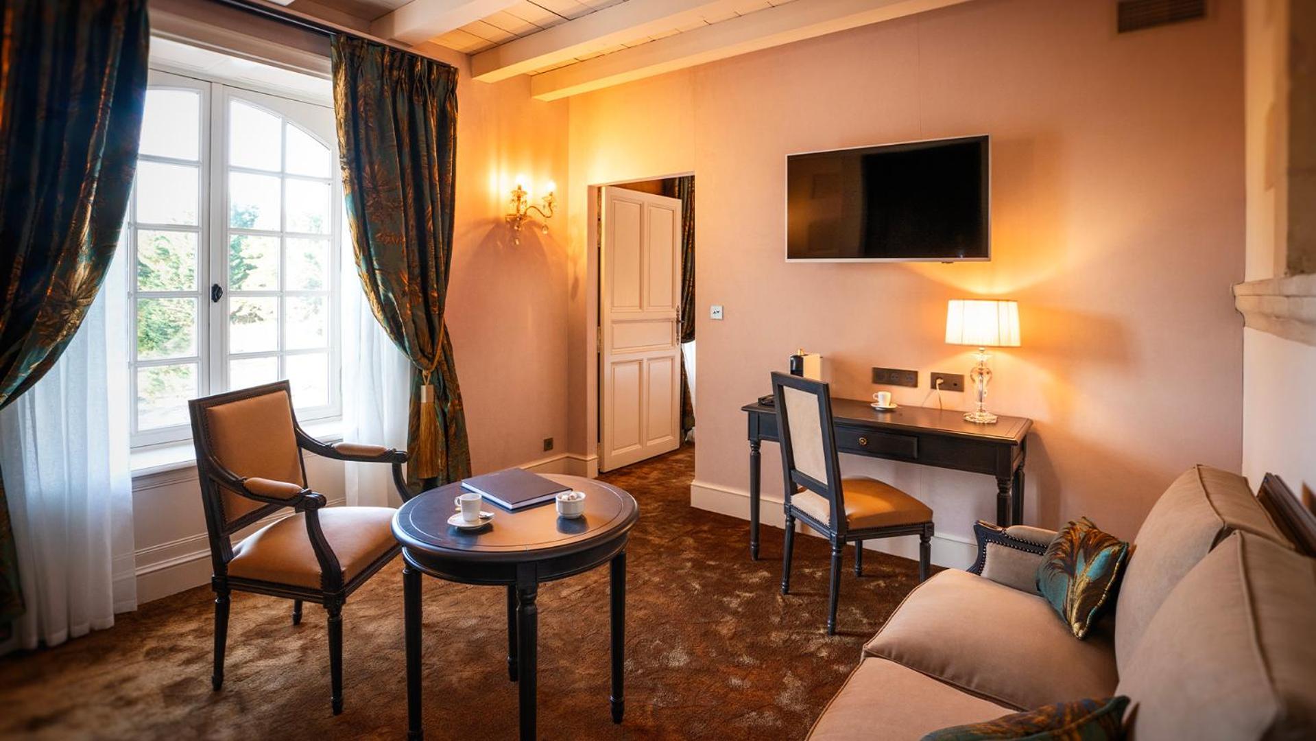 Suite - Photo 5