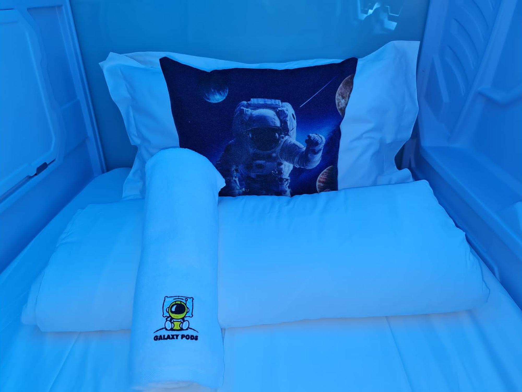 Single Capsule photo 2