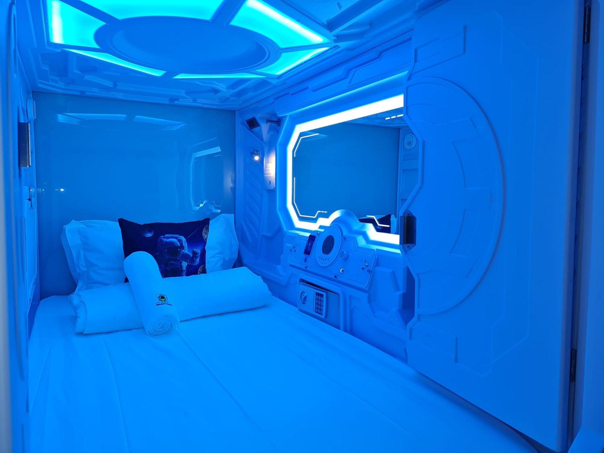 Single Capsule photo 3