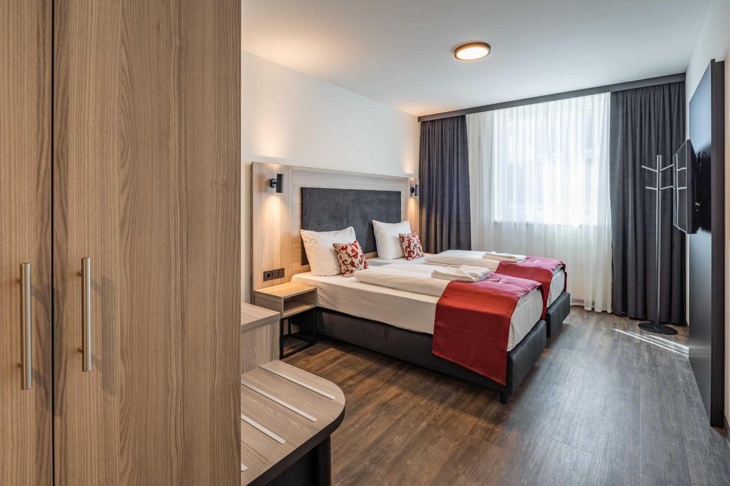 Superior Double Room - Photo 2
