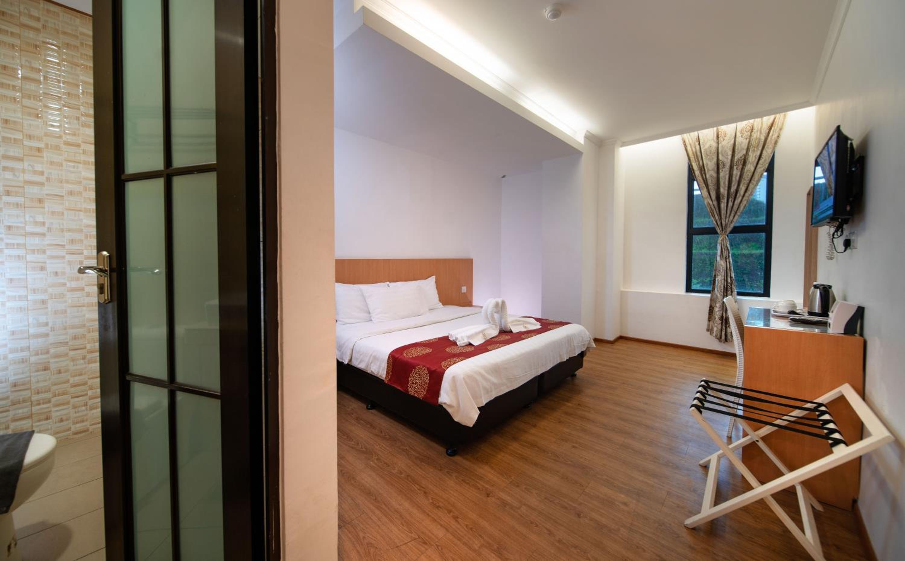 Superior King Room photo 2
