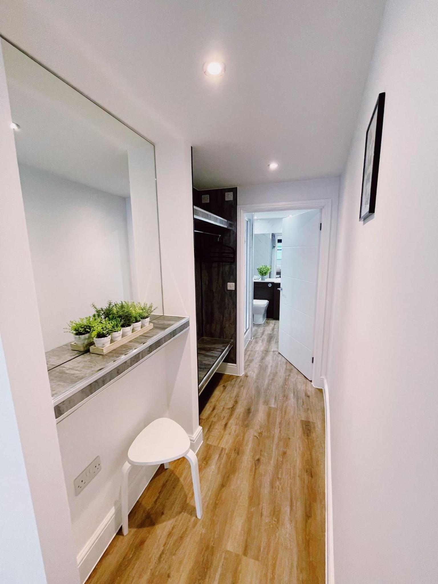 Two-Bedroom Apartment - Photo 6
