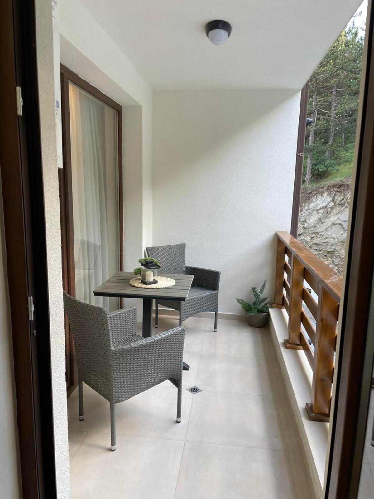 One-Bedroom Apartment - Photo 8