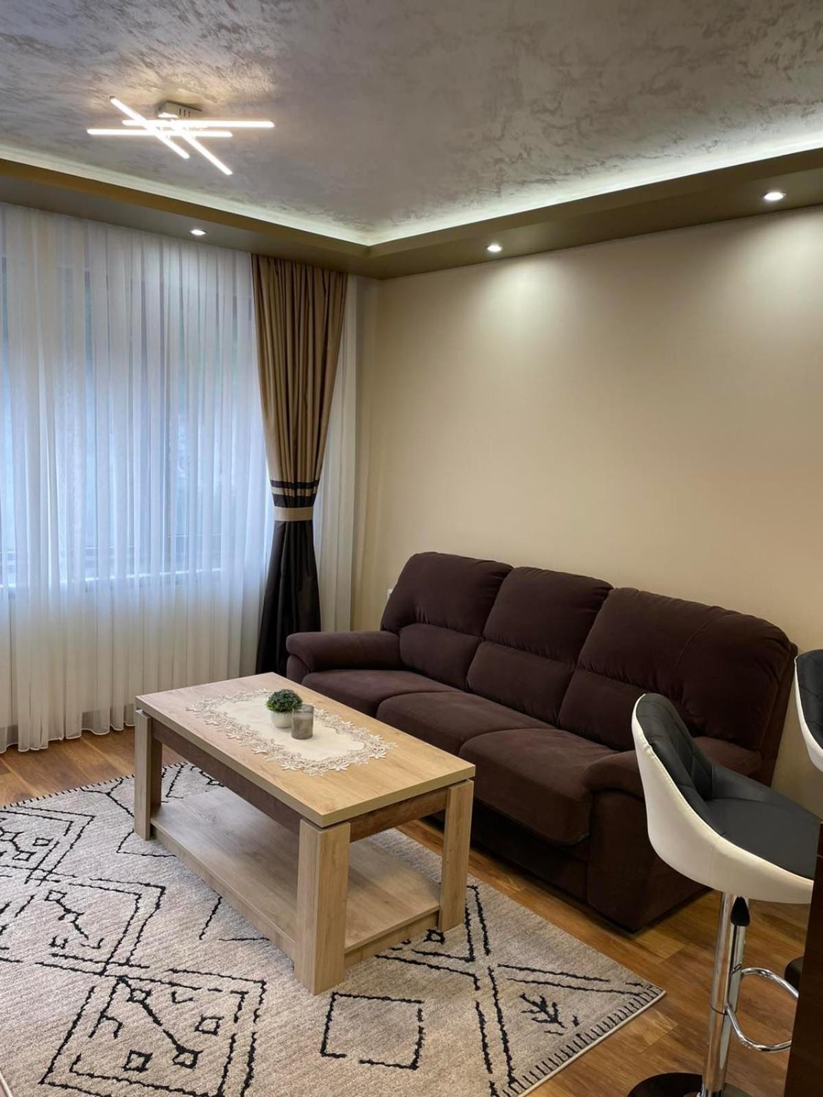 One-Bedroom Apartment - Photo 12