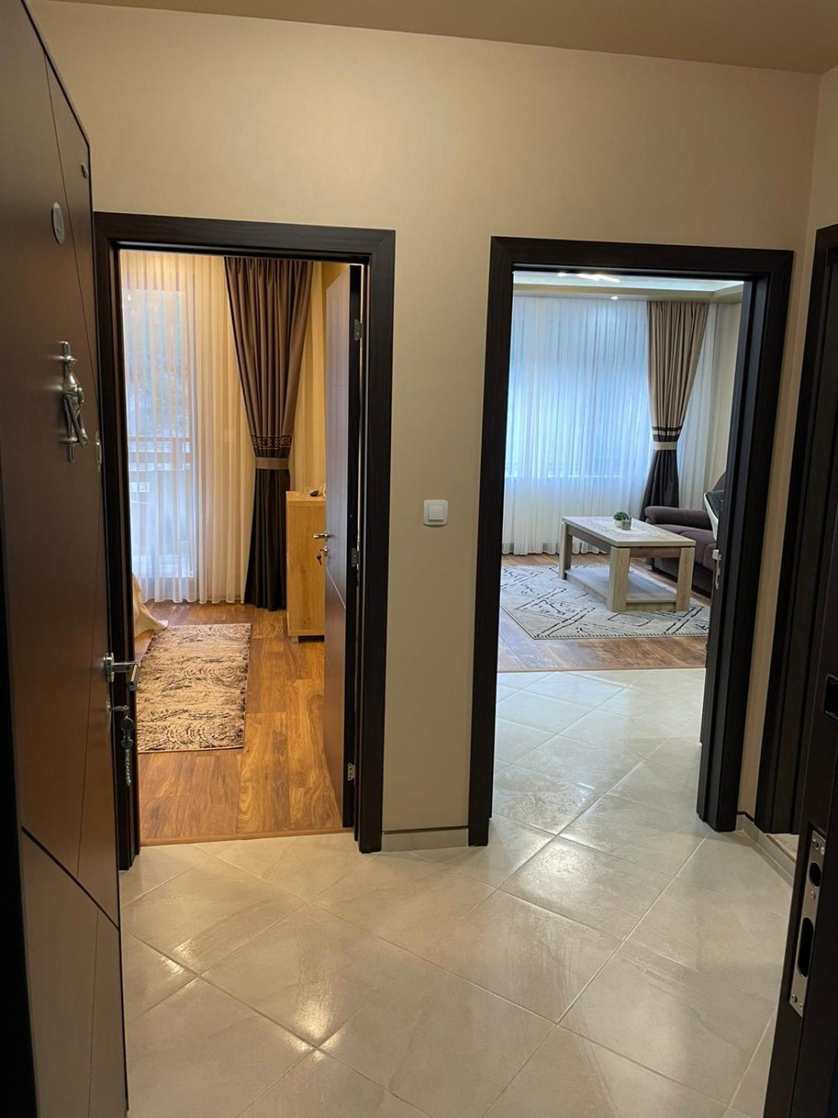 One-Bedroom Apartment - Photo 2
