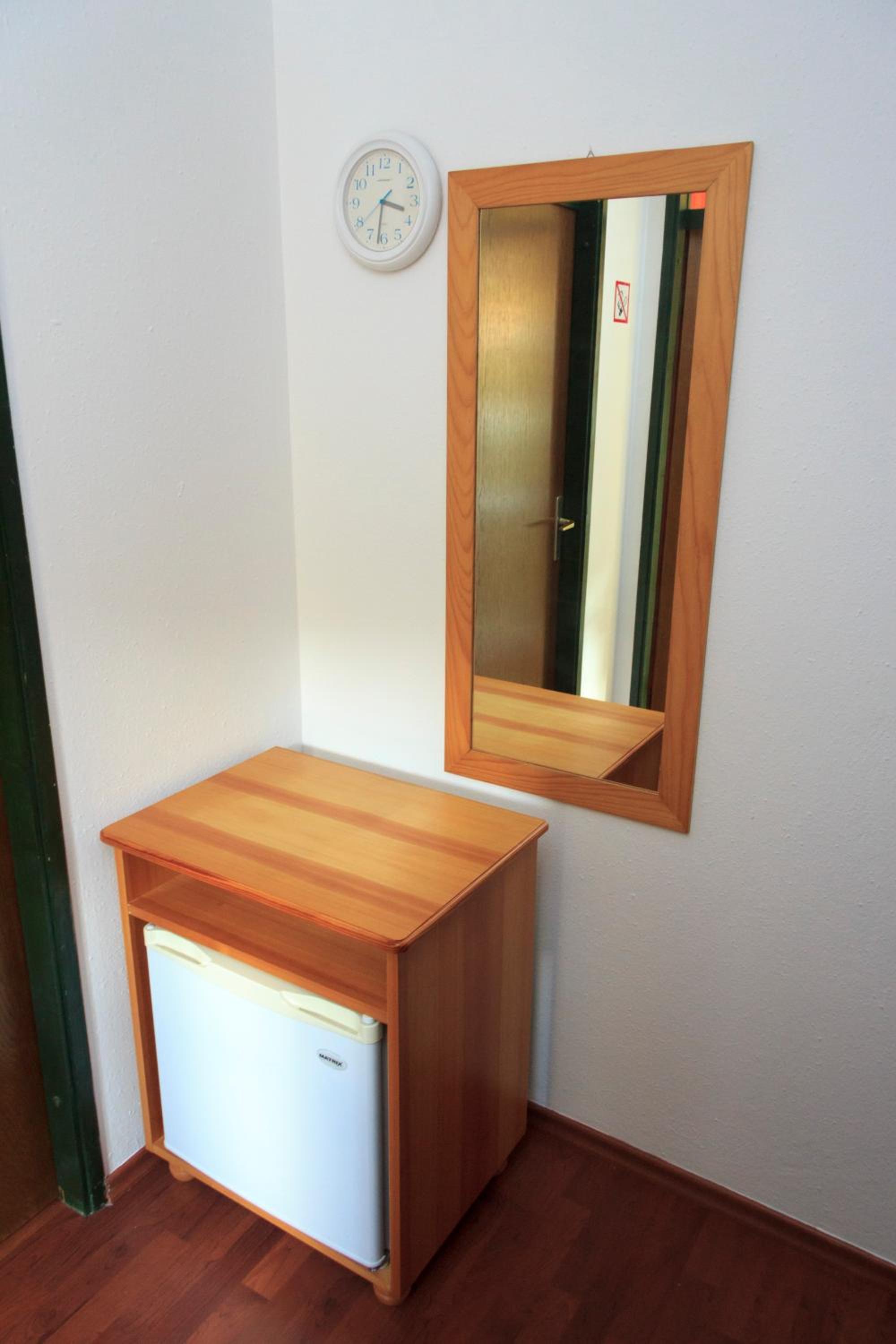 Double Room - Photo 9