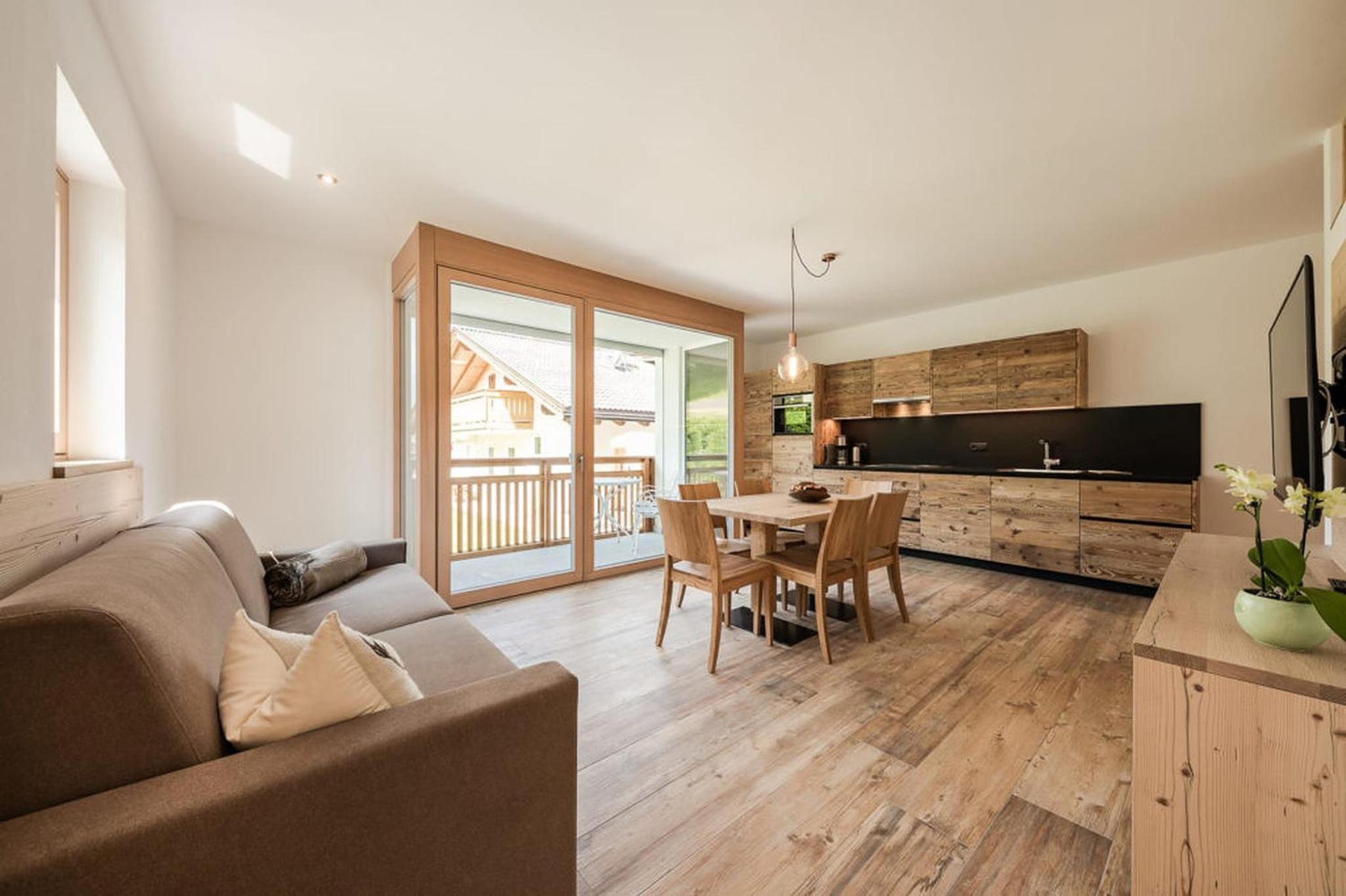 Two-Bedroom Deluxe Apartment with Garden View photo 1