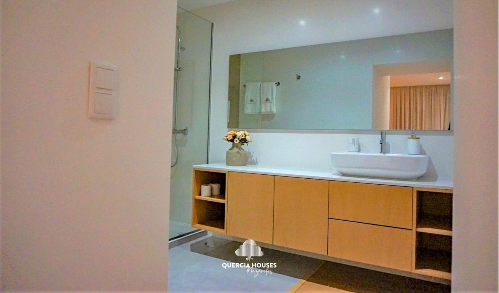 Two-Bedroom House photo 3