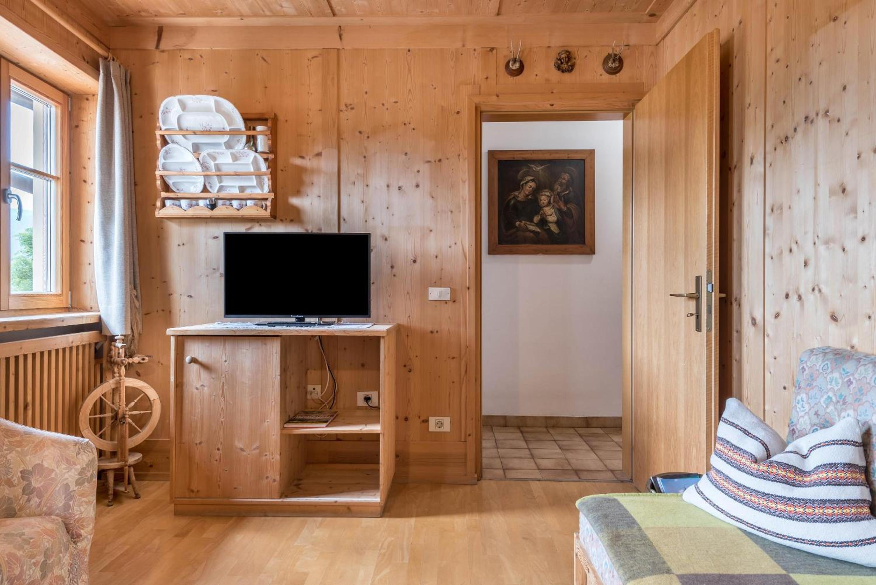 Superior One-Bedroom Apartment with Balcony