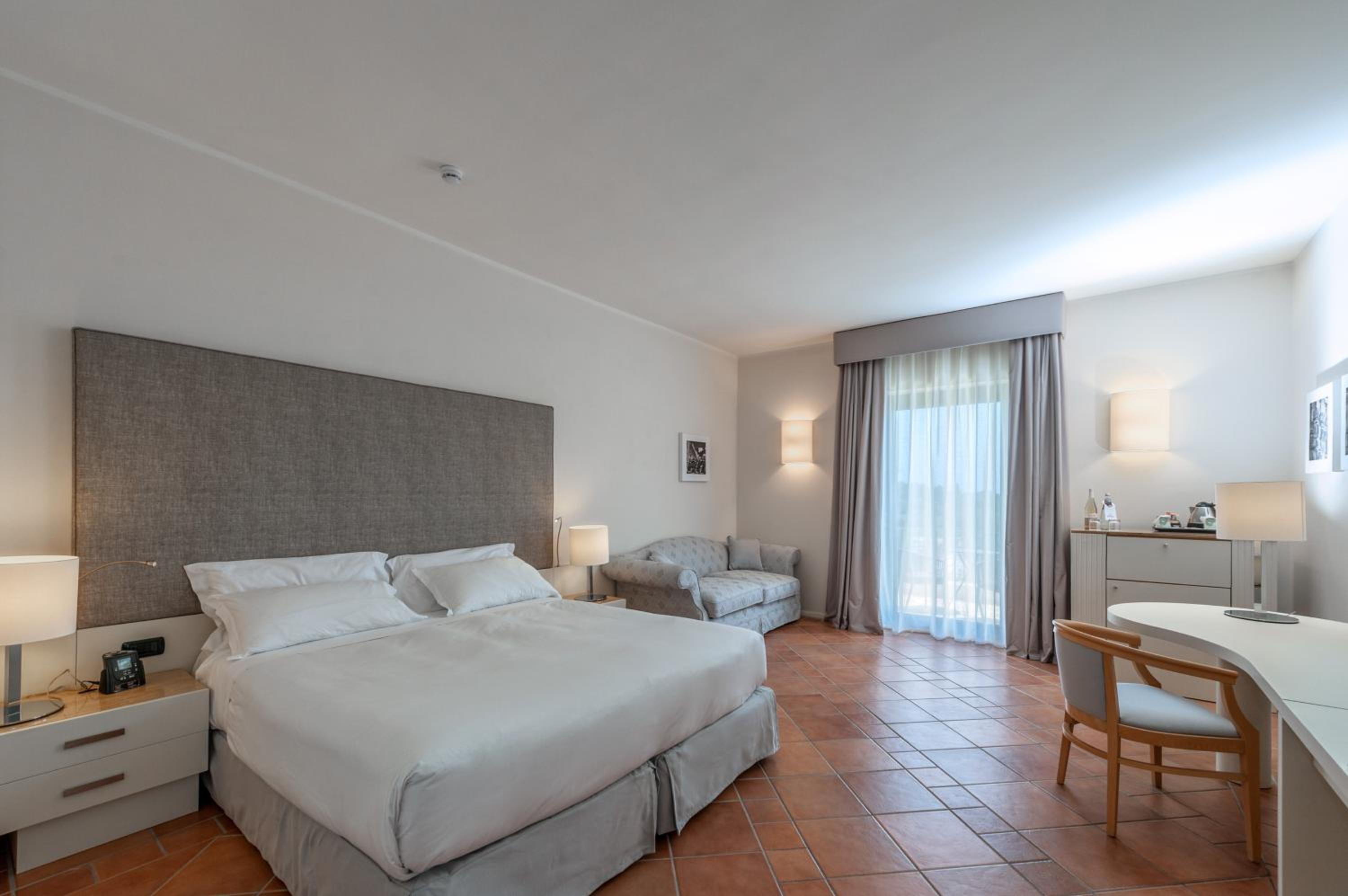 Deluxe Quadruple Room - Photo 2