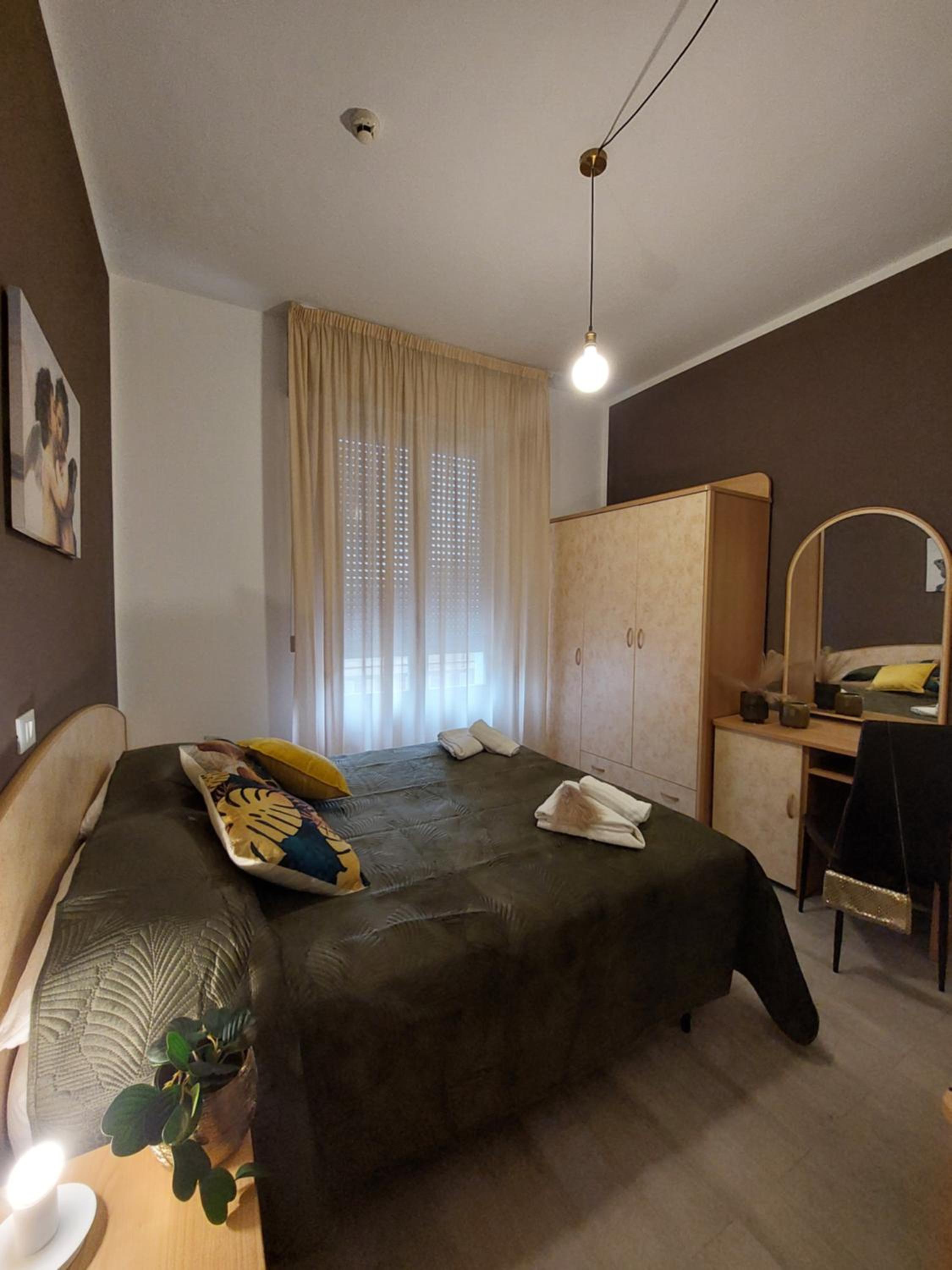 Superior Family Room - Photo 5
