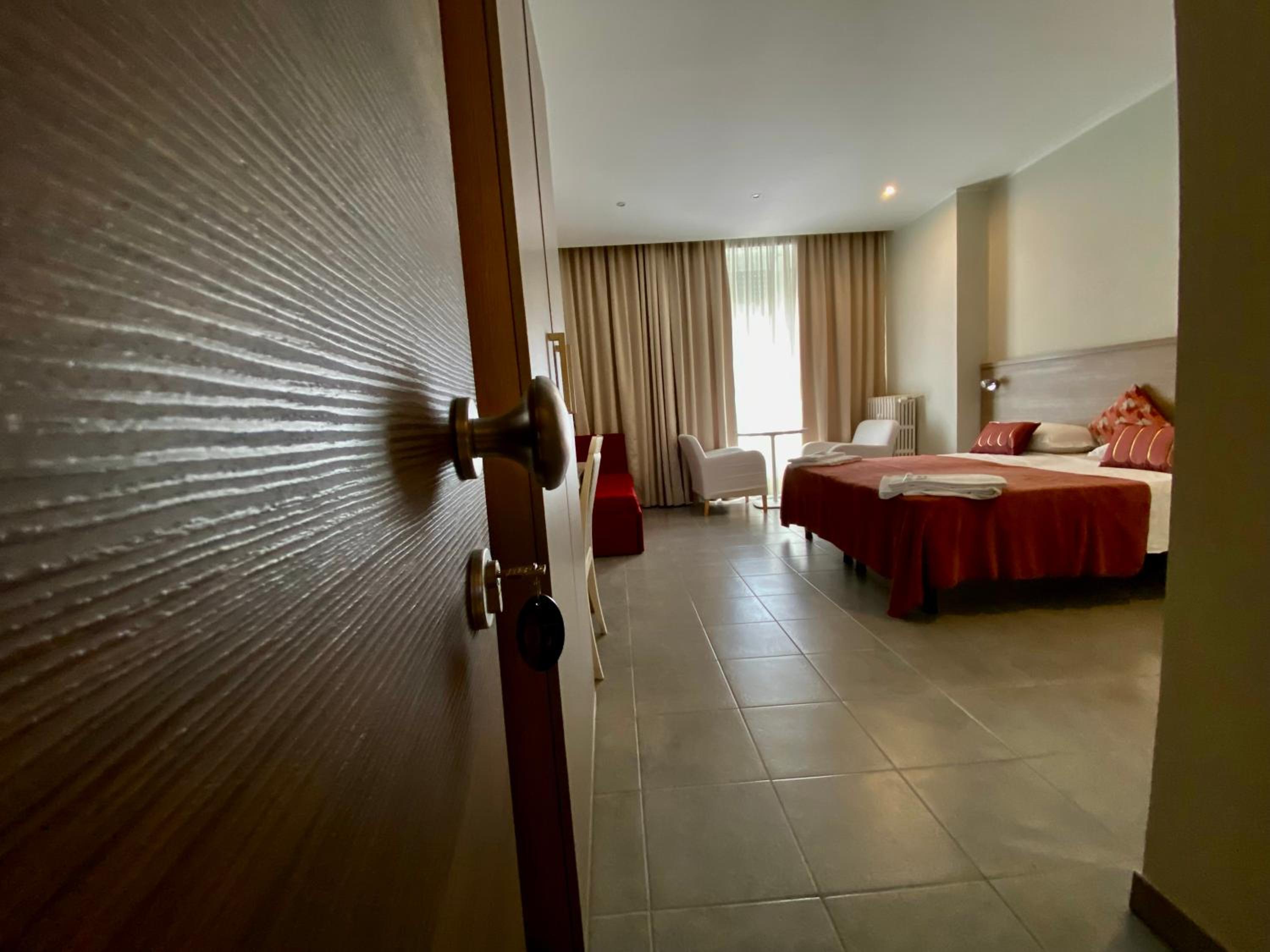 Economy Triple Room