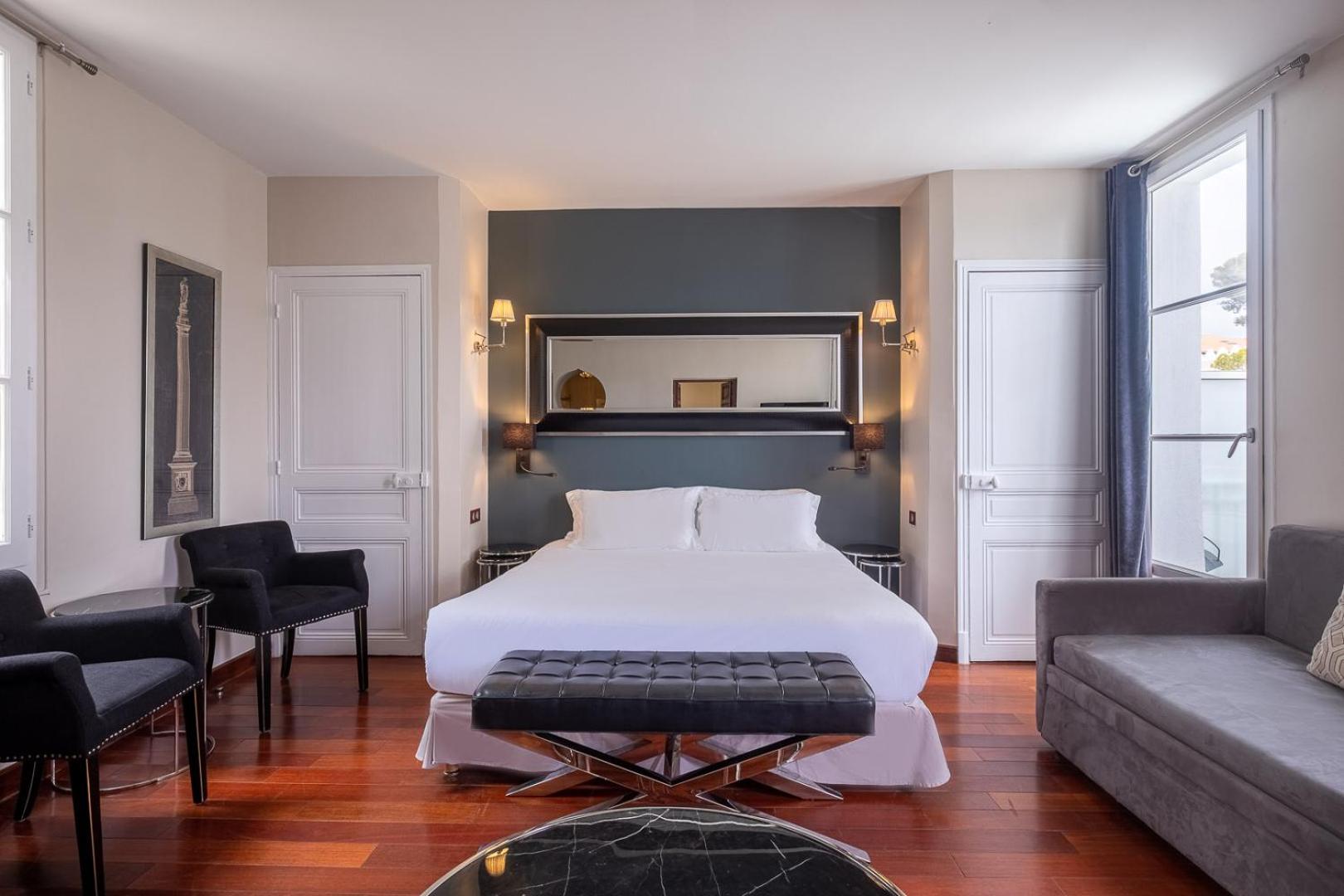 Deluxe Double Room with Terrace & Hot Tub - Sea Views - Photo 3