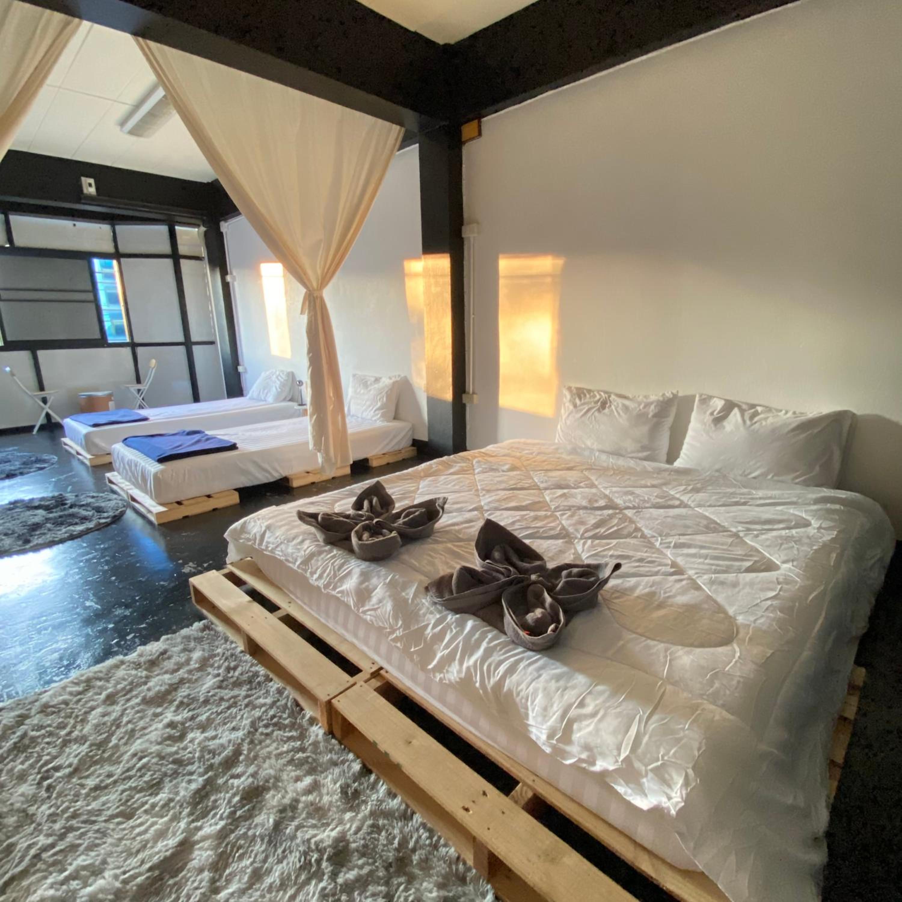Economy Quadruple Room - Photo 1