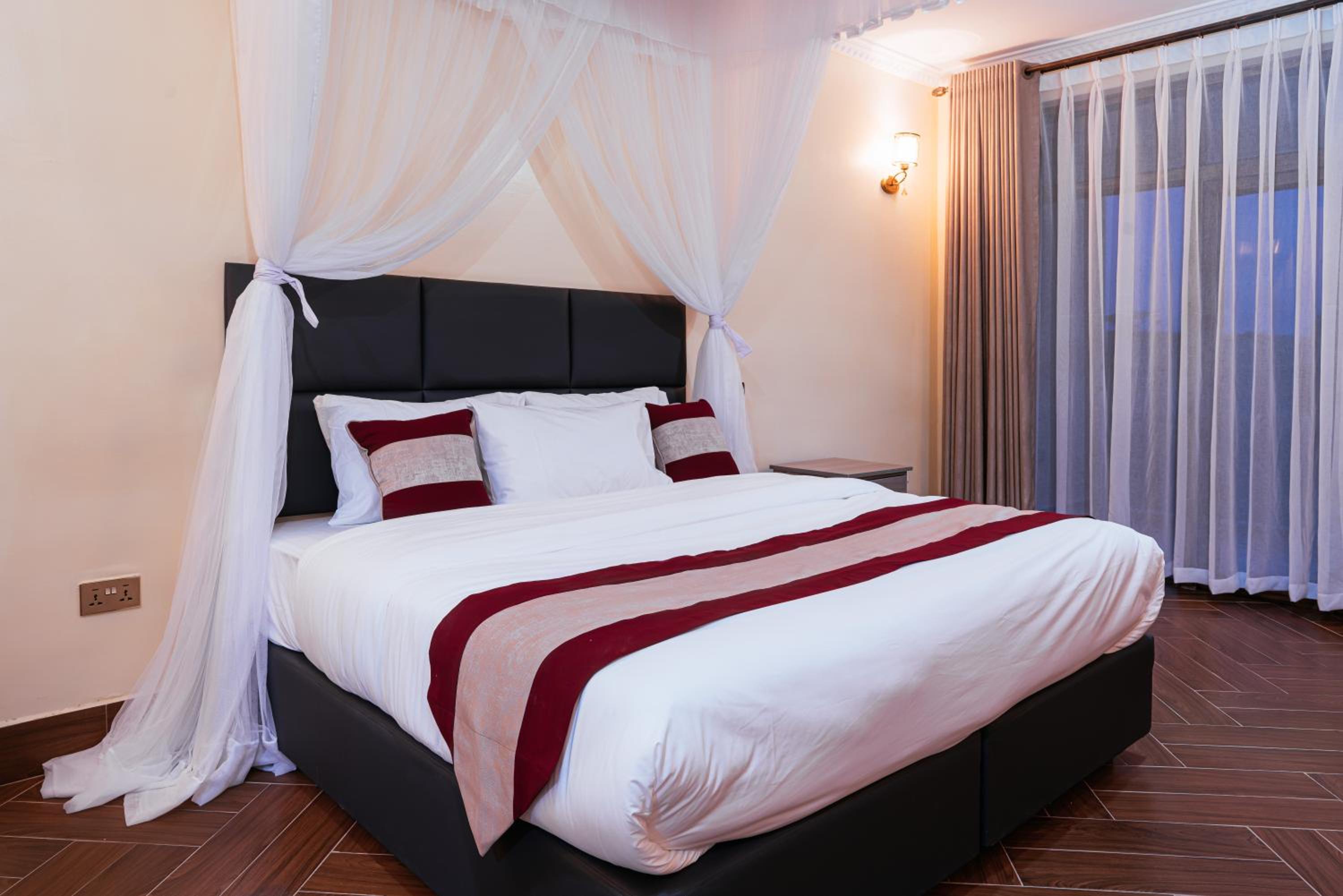 Deluxe Double Room - Photo 1